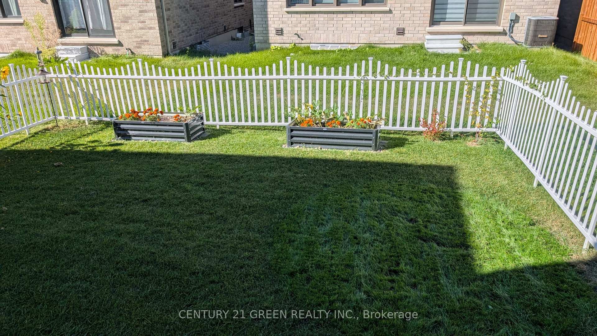 Photo 12 of 57 Phoenix Boulevard, Barrie, Rural Barrie Southeast — HOMEH