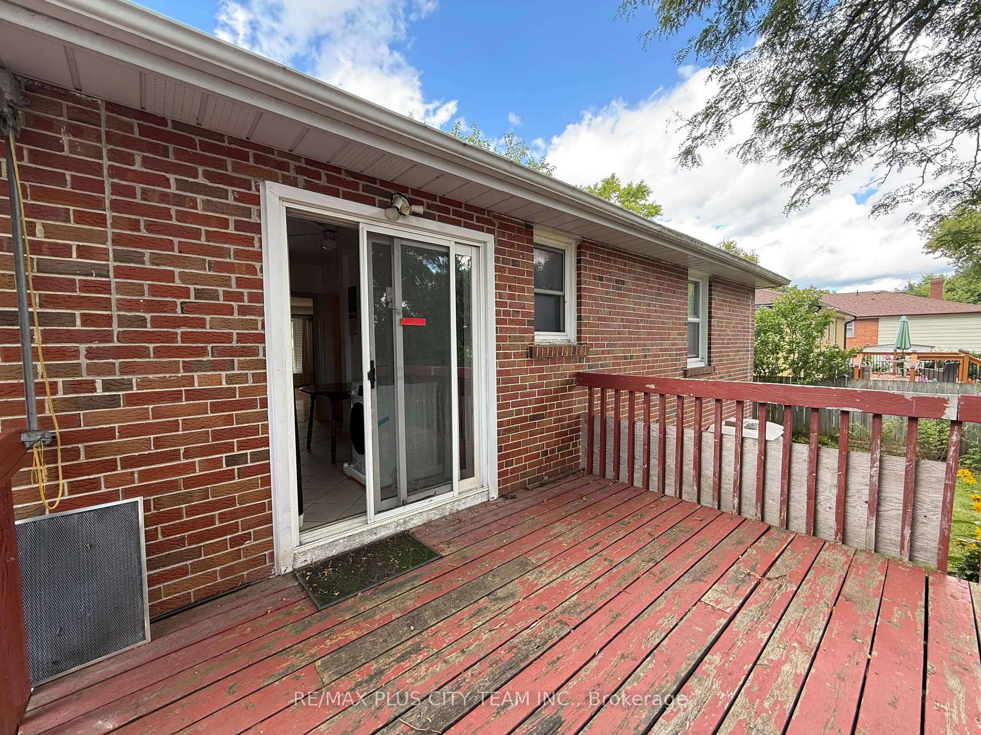 Photo 12 of 33 Windsor Drive, Ajax, Central West — HOMEH