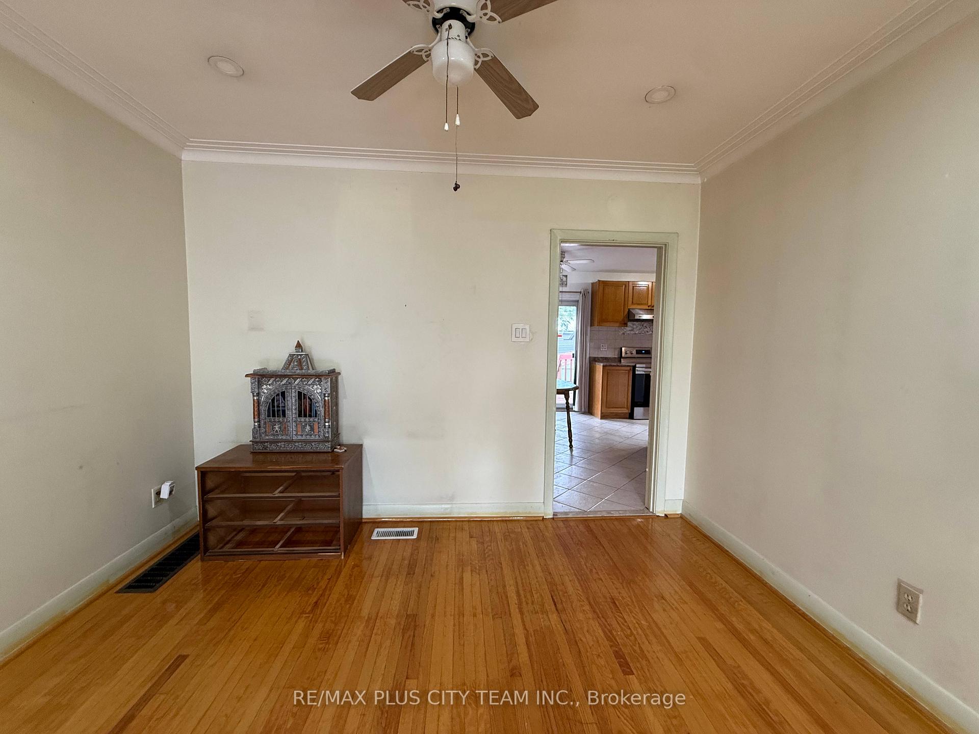 Photo 28 of 33 Windsor Drive, Ajax, Central West — HOMEH
