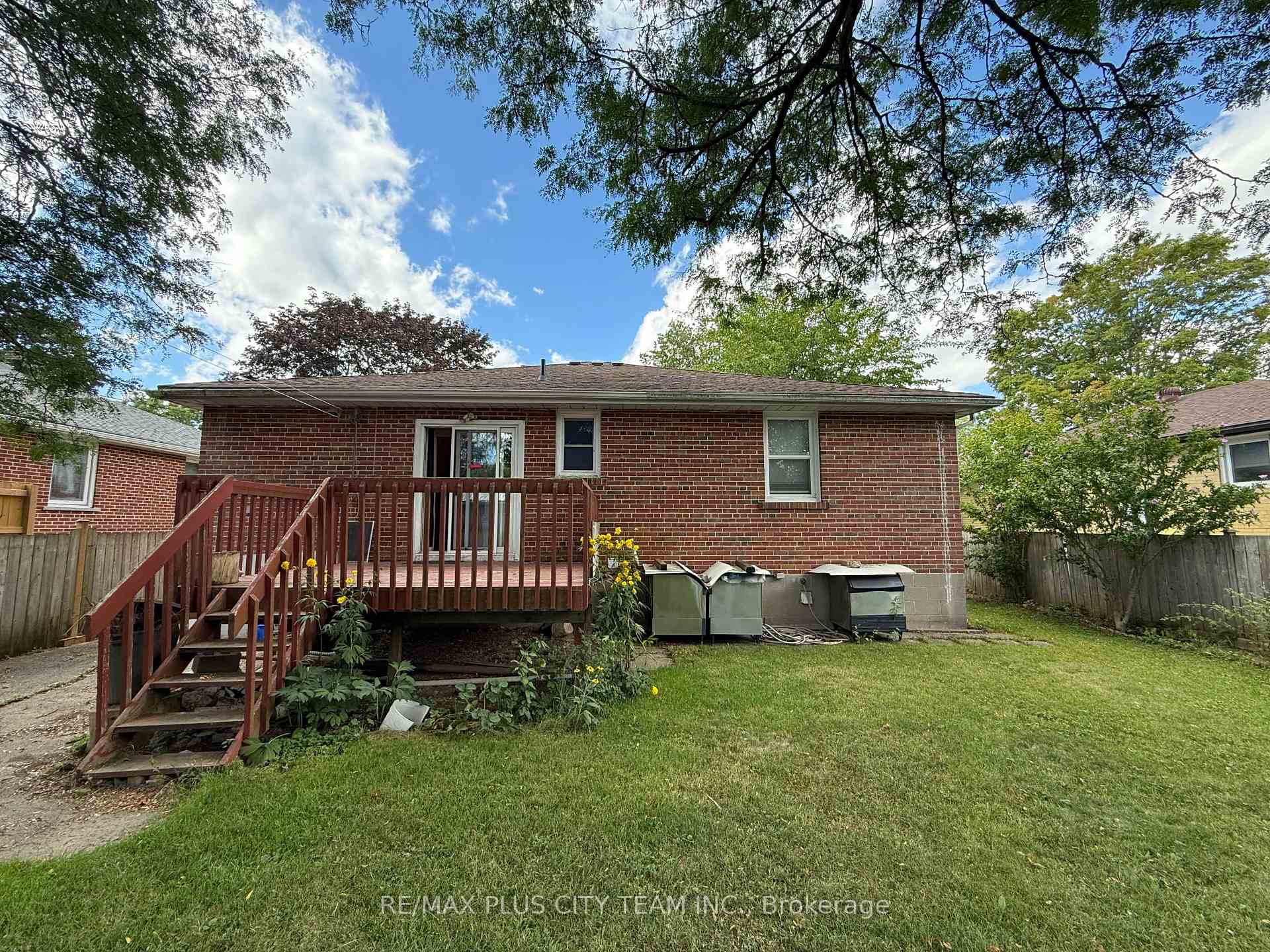 Photo 26 of 33 Windsor Drive, Ajax, Central West — HOMEH