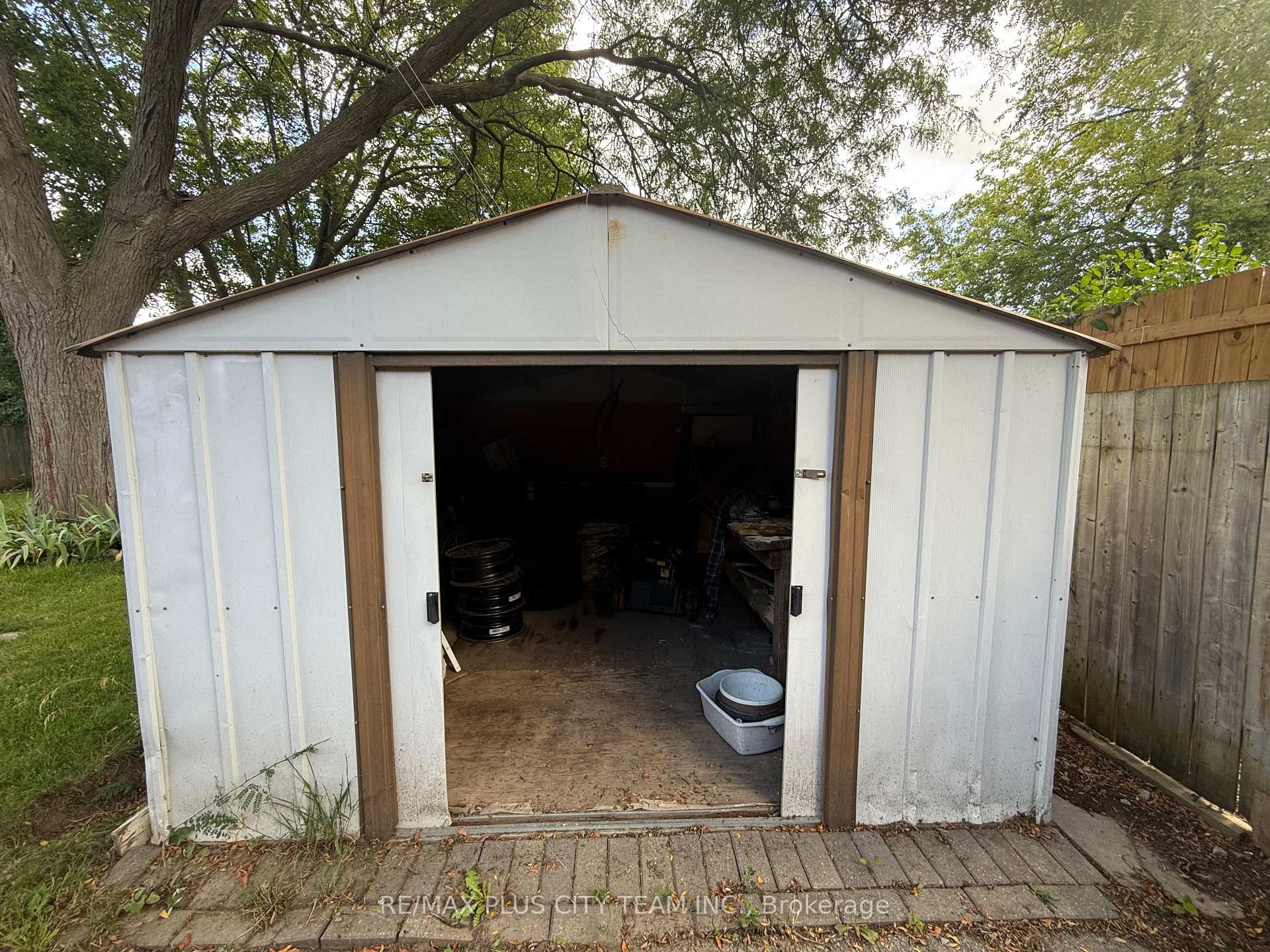 Photo 38 of 33 Windsor Drive, Ajax, Central West — HOMEH