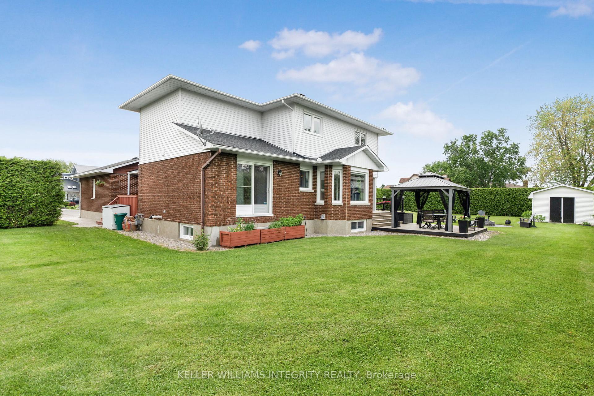 Photo 18 of 3330 August Street, Ottawa, Navan — HOMEH