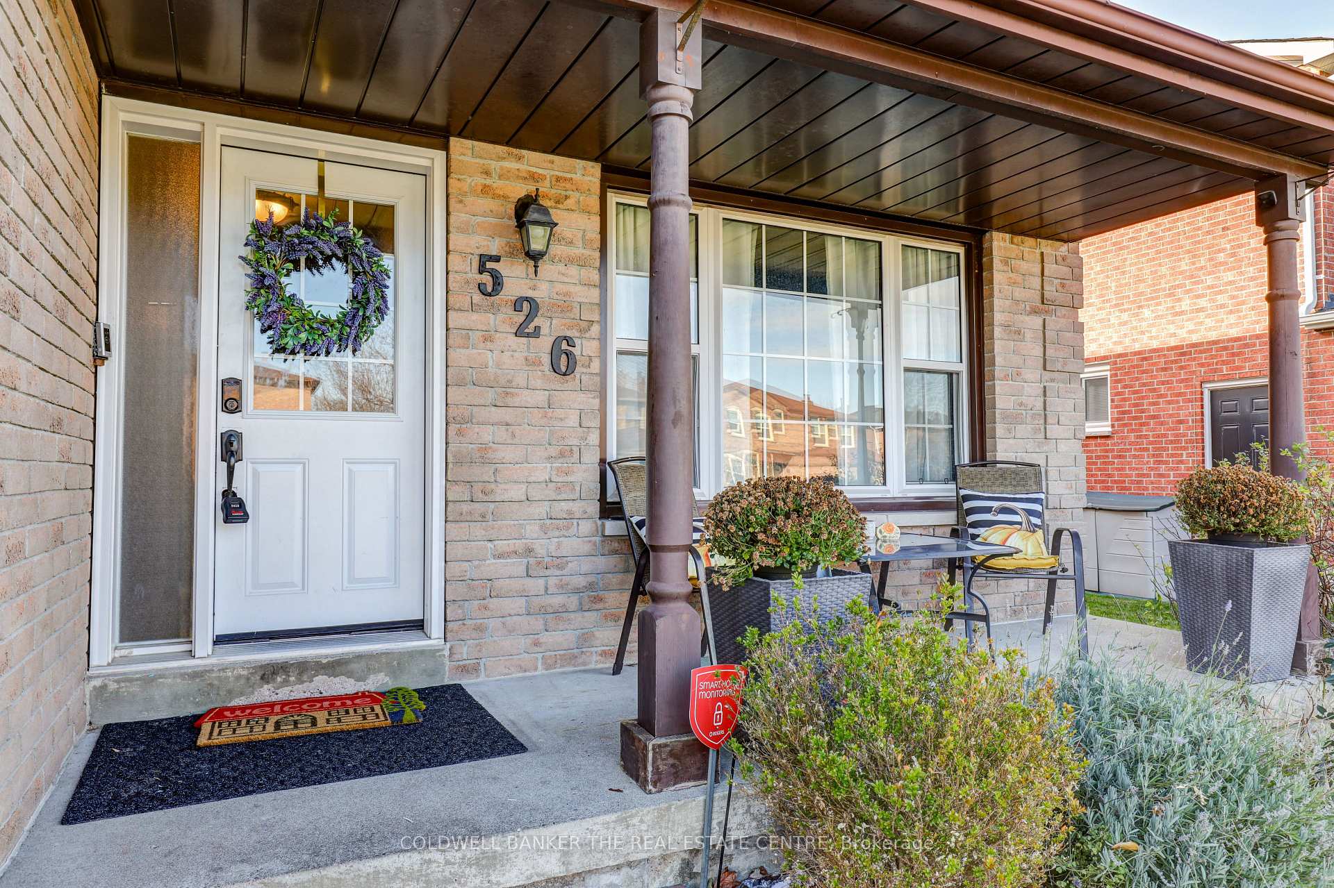 Photo 2 of 526 Gardenview Square, Pickering, Amberlea — HOMEH