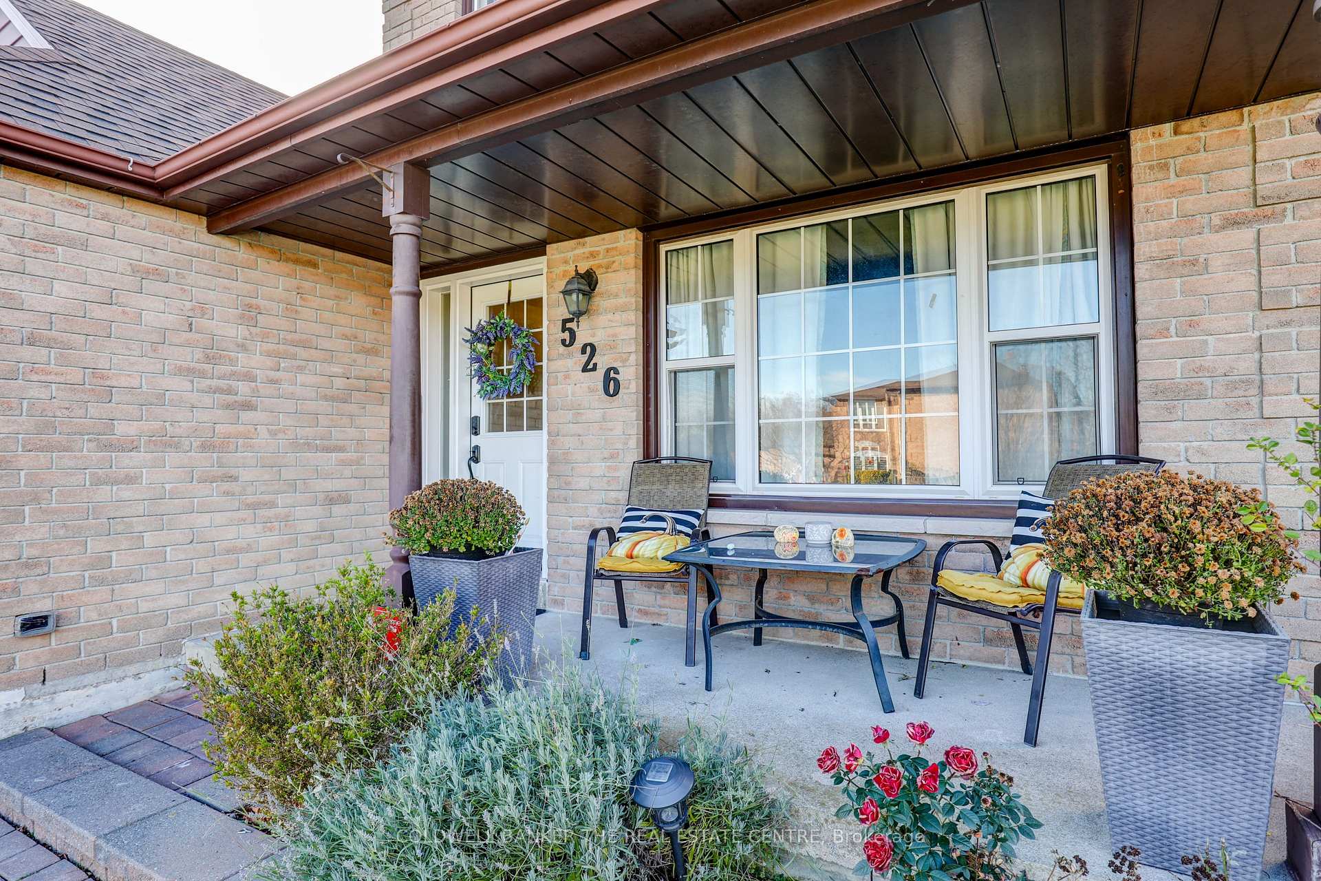Photo 3 of 526 Gardenview Square, Pickering, Amberlea — HOMEH