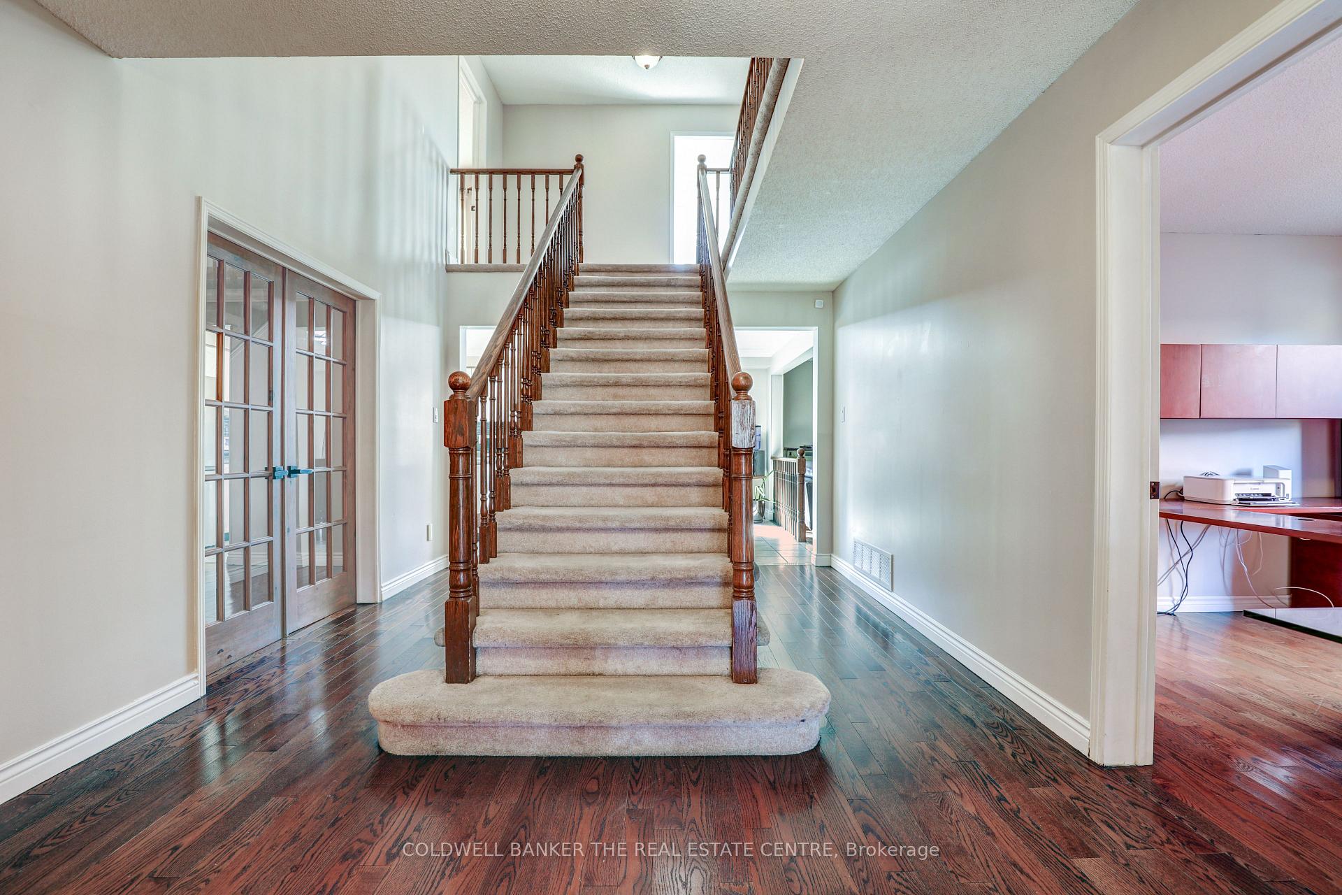 Photo 9 of 526 Gardenview Square, Pickering, Amberlea — HOMEH