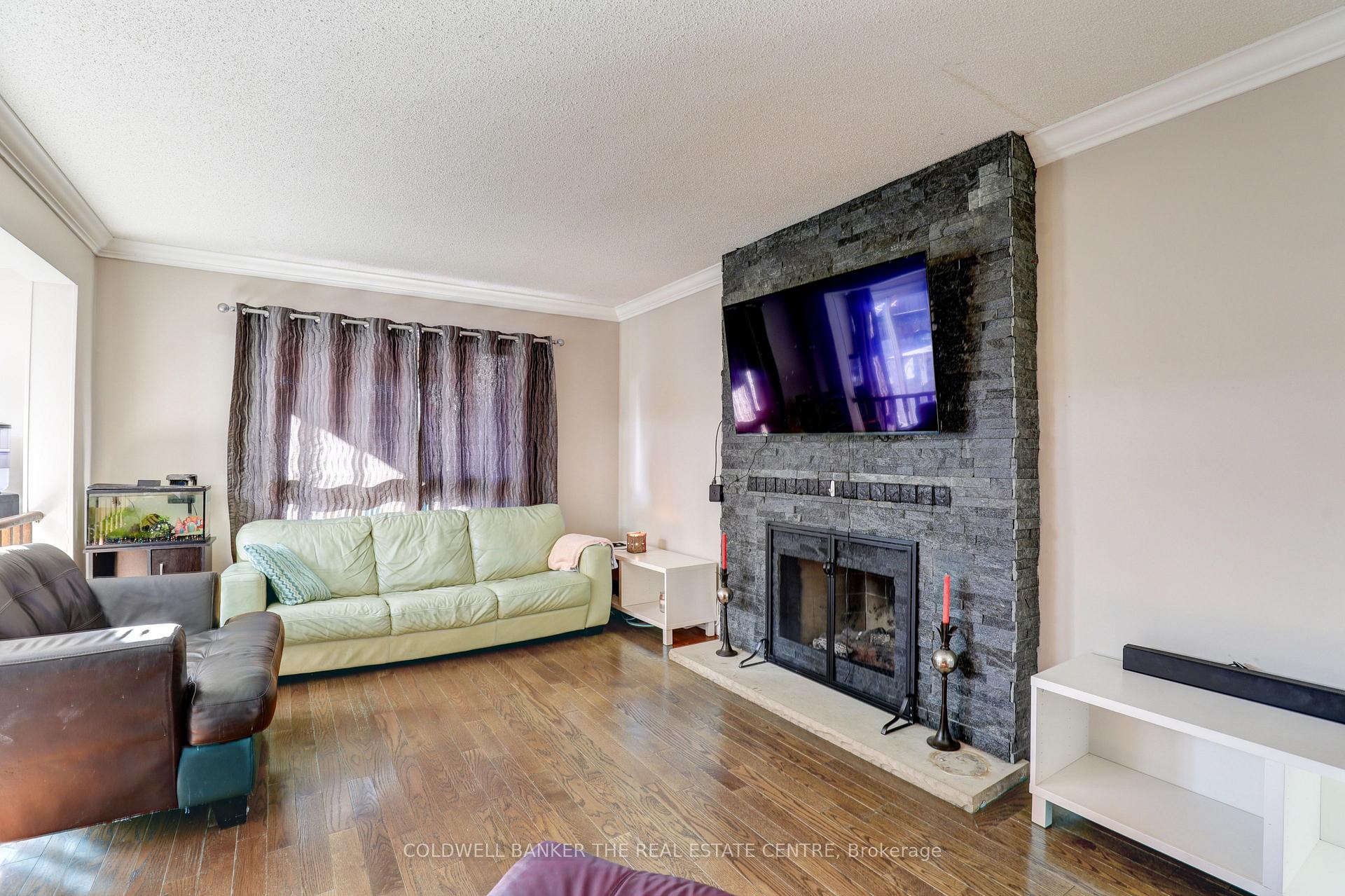 Photo 18 of 526 Gardenview Square, Pickering, Amberlea — HOMEH
