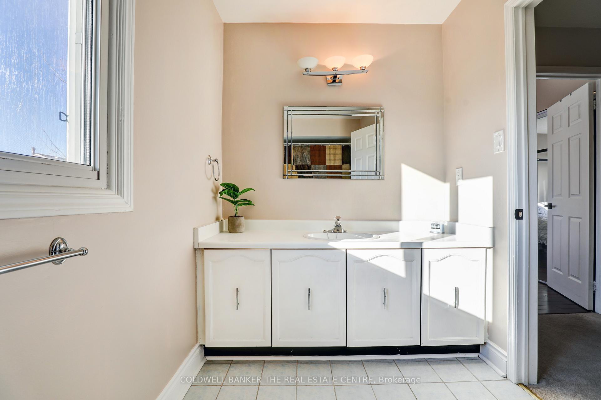Photo 27 of 526 Gardenview Square, Pickering, Amberlea — HOMEH