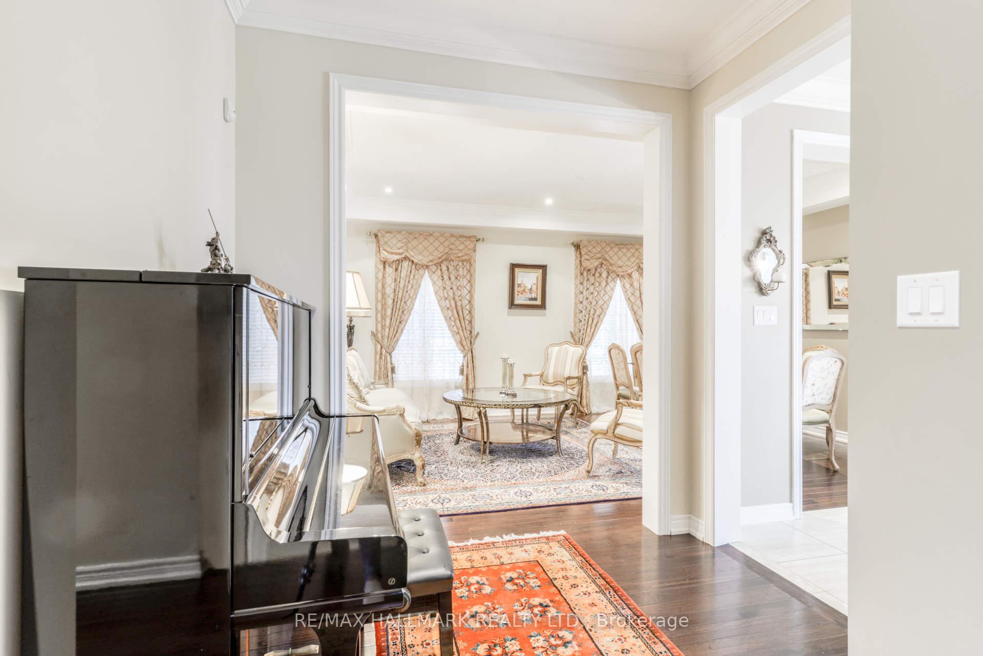 Photo 5 of 101 Thomas Cook Avenue, Vaughan, Patterson — HOMEH
