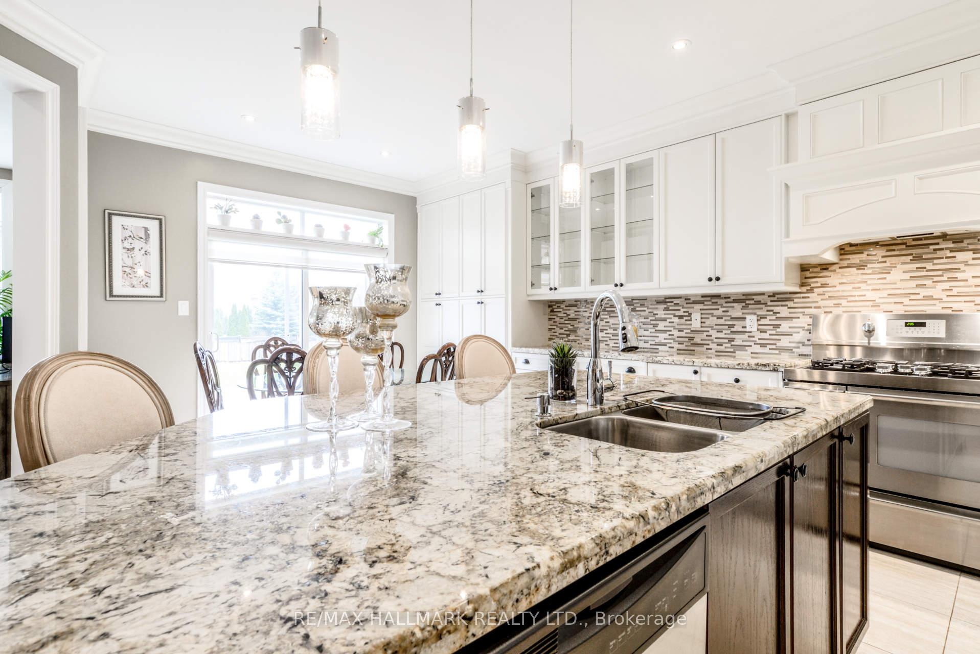 Photo 18 of 101 Thomas Cook Avenue, Vaughan, Patterson — HOMEH