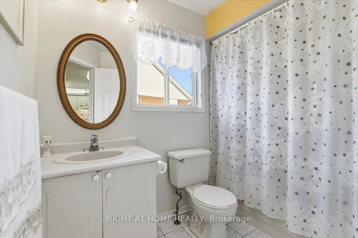 Photo 9 of 1349 Eagle Crescent, Peterborough, Monaghan Ward 2 — HOMEH
