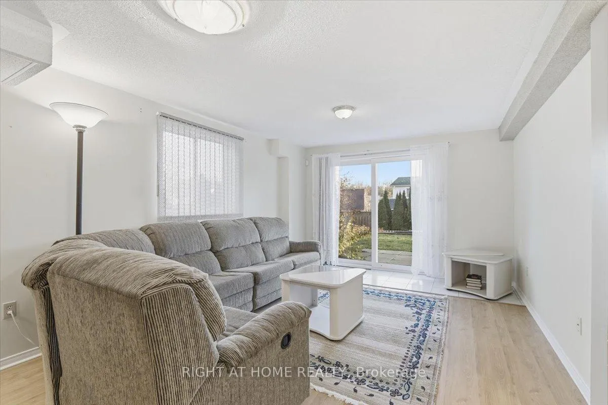 Photo 14 of 1349 Eagle Crescent, Peterborough, Monaghan Ward 2 — HOMEH