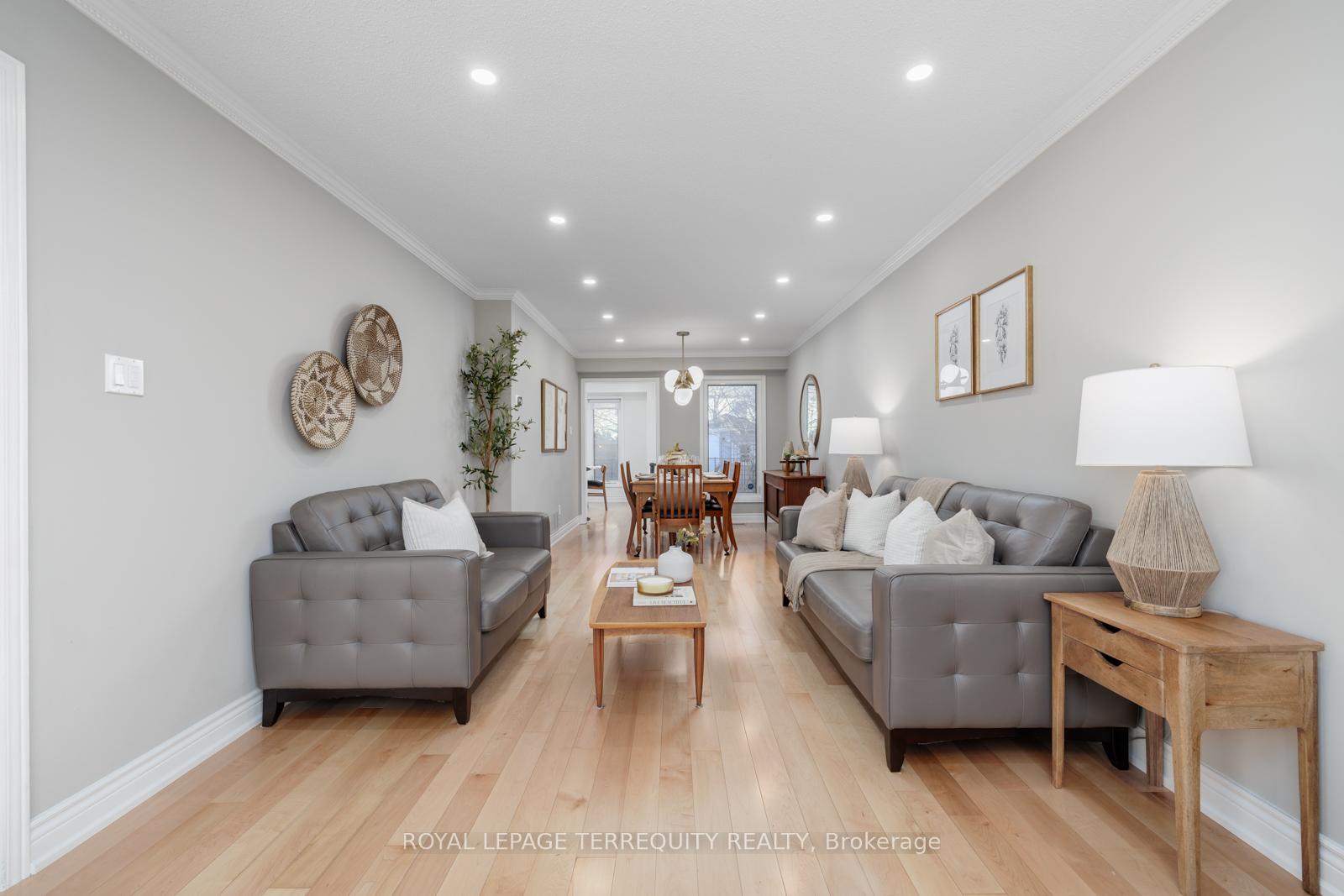 Photo 5 of 19 Moonstone Drive, Whitby, Lynde Creek — HOMEH