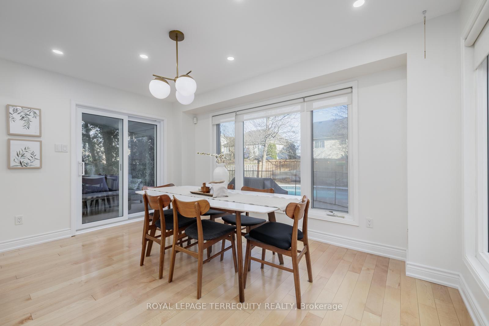Photo 13 of 19 Moonstone Drive, Whitby, Lynde Creek — HOMEH
