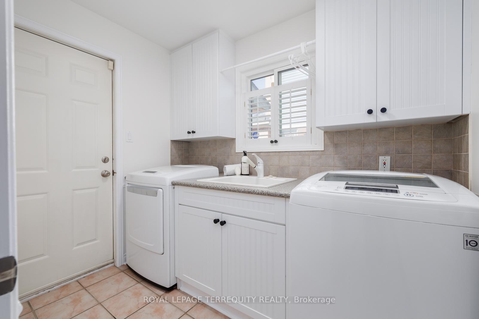 Photo 15 of 19 Moonstone Drive, Whitby, Lynde Creek — HOMEH