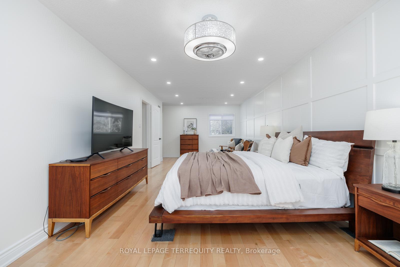Photo 17 of 19 Moonstone Drive, Whitby, Lynde Creek — HOMEH