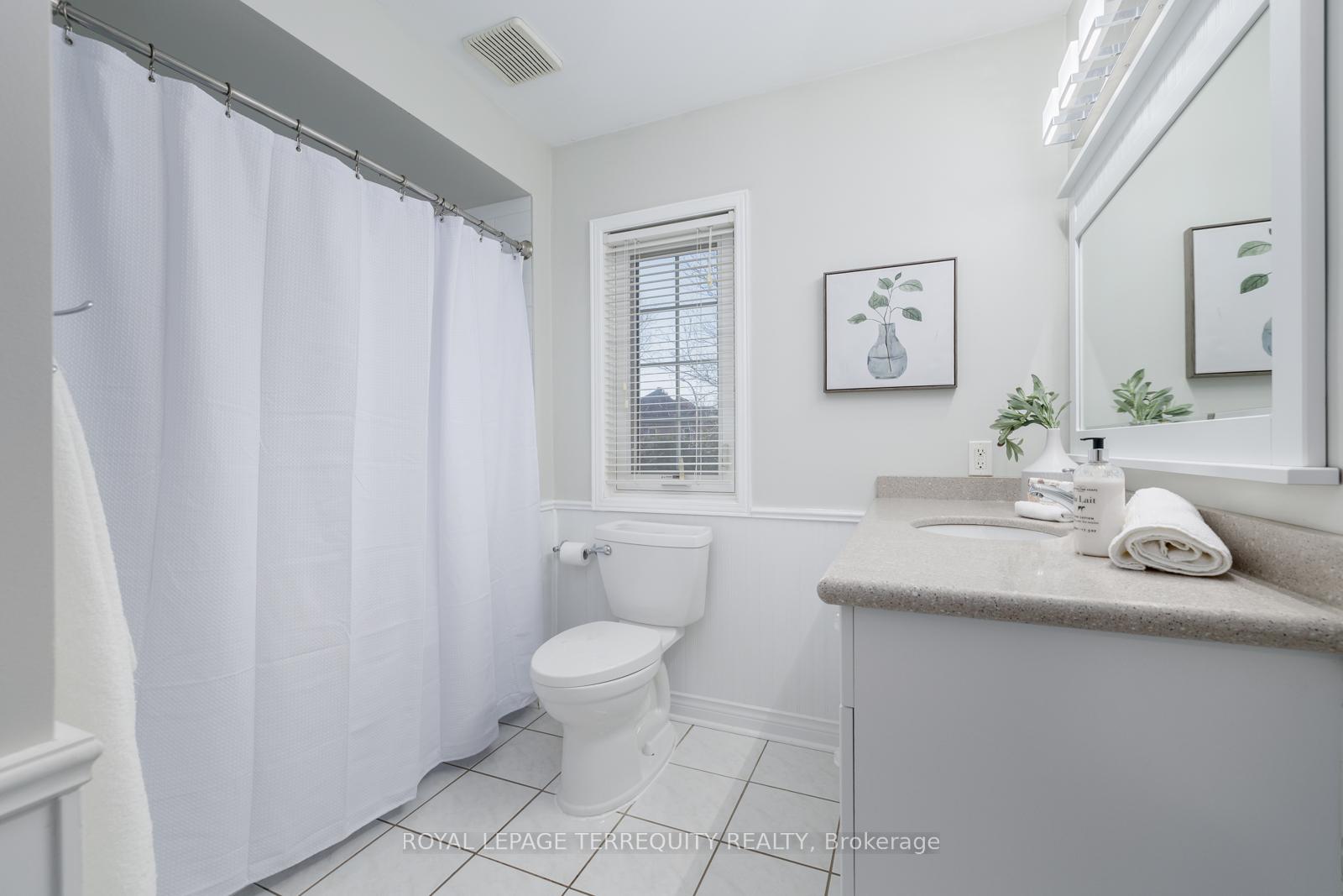 Photo 25 of 19 Moonstone Drive, Whitby, Lynde Creek — HOMEH
