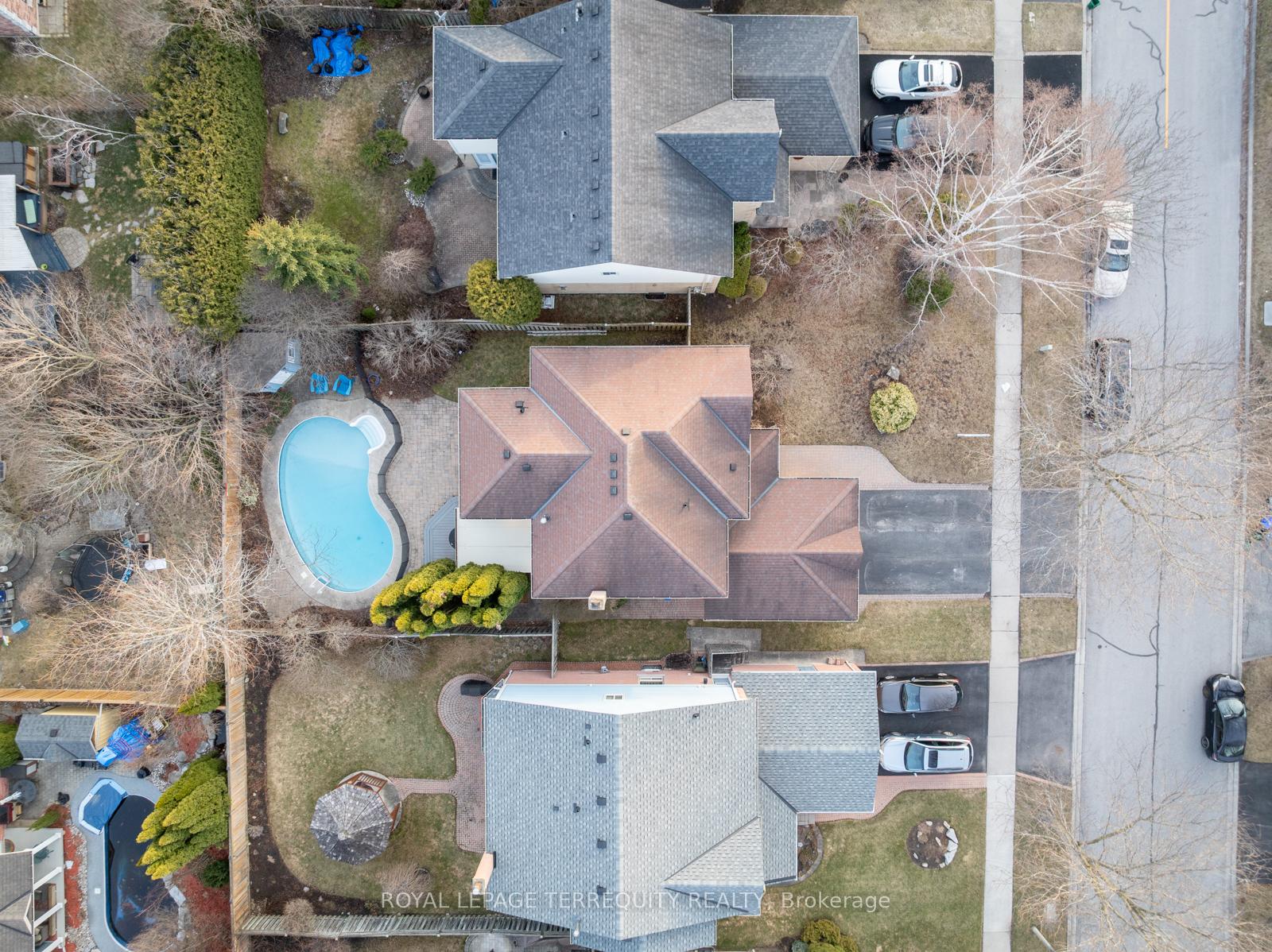 Photo 39 of 19 Moonstone Drive, Whitby, Lynde Creek — HOMEH
