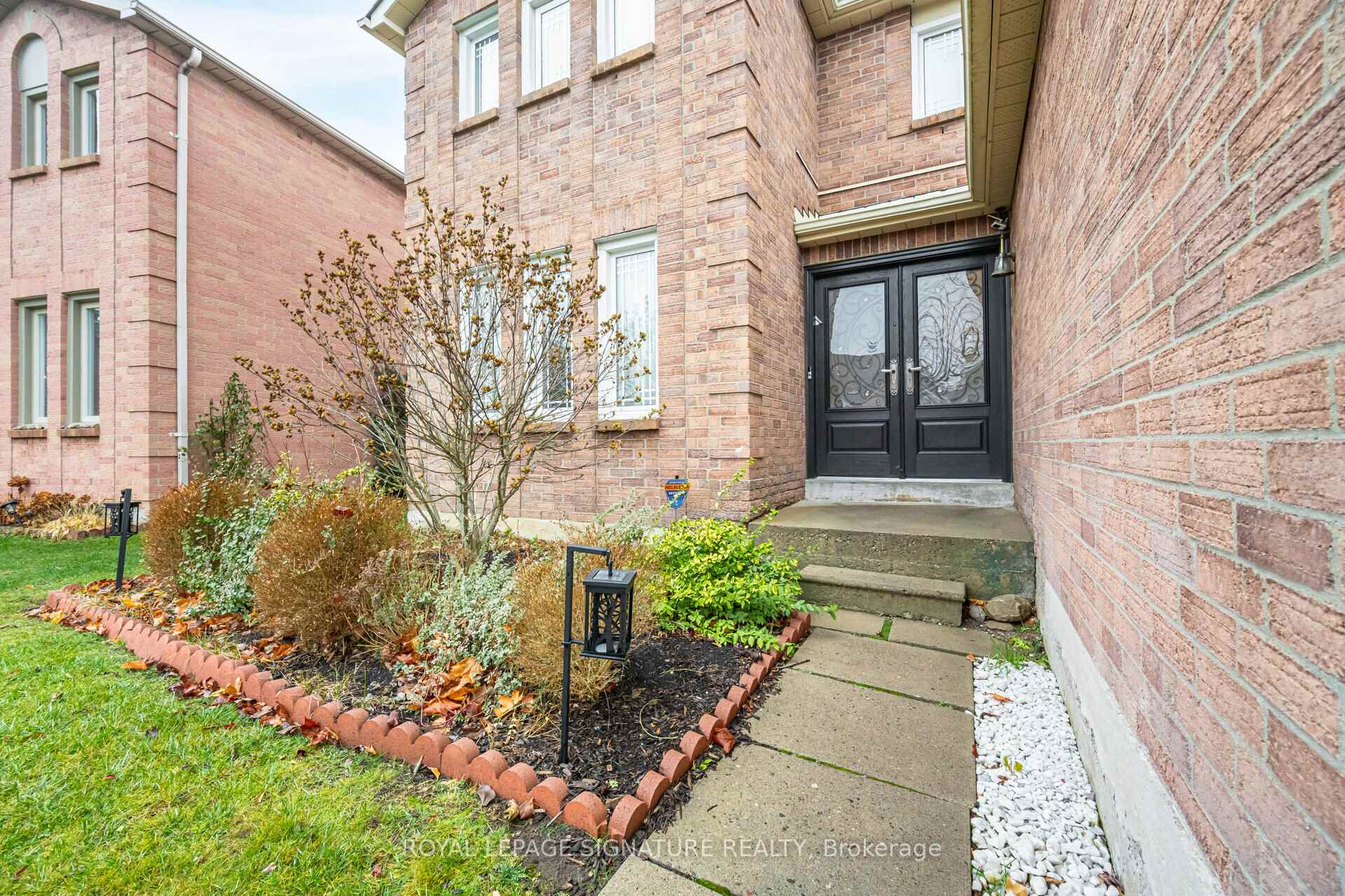 Photo 2 of 991 Rambleberry Avenue, Pickering, Liverpool — HOMEH