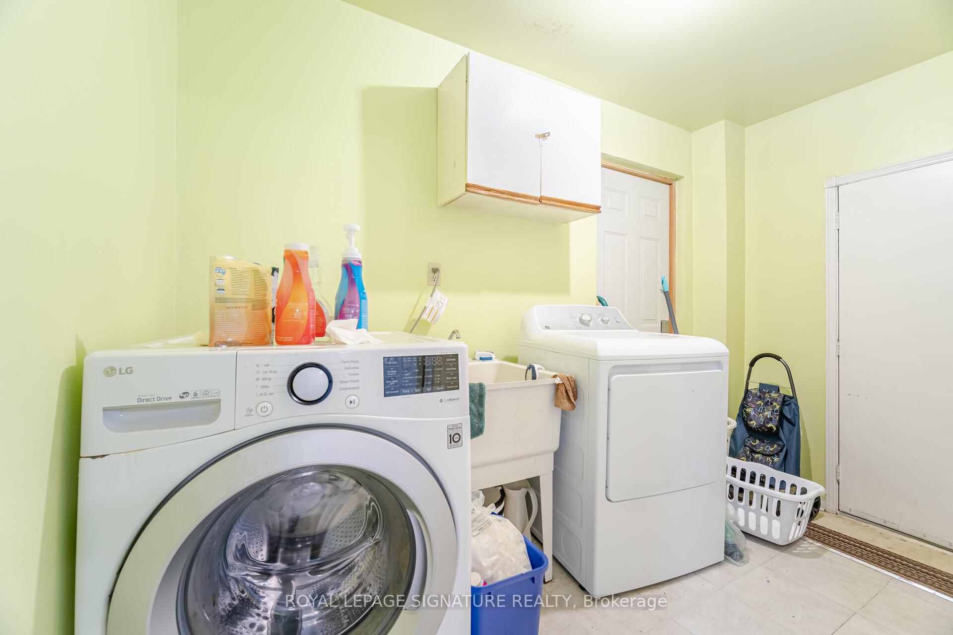 Photo 13 of 991 Rambleberry Avenue, Pickering, Liverpool — HOMEH