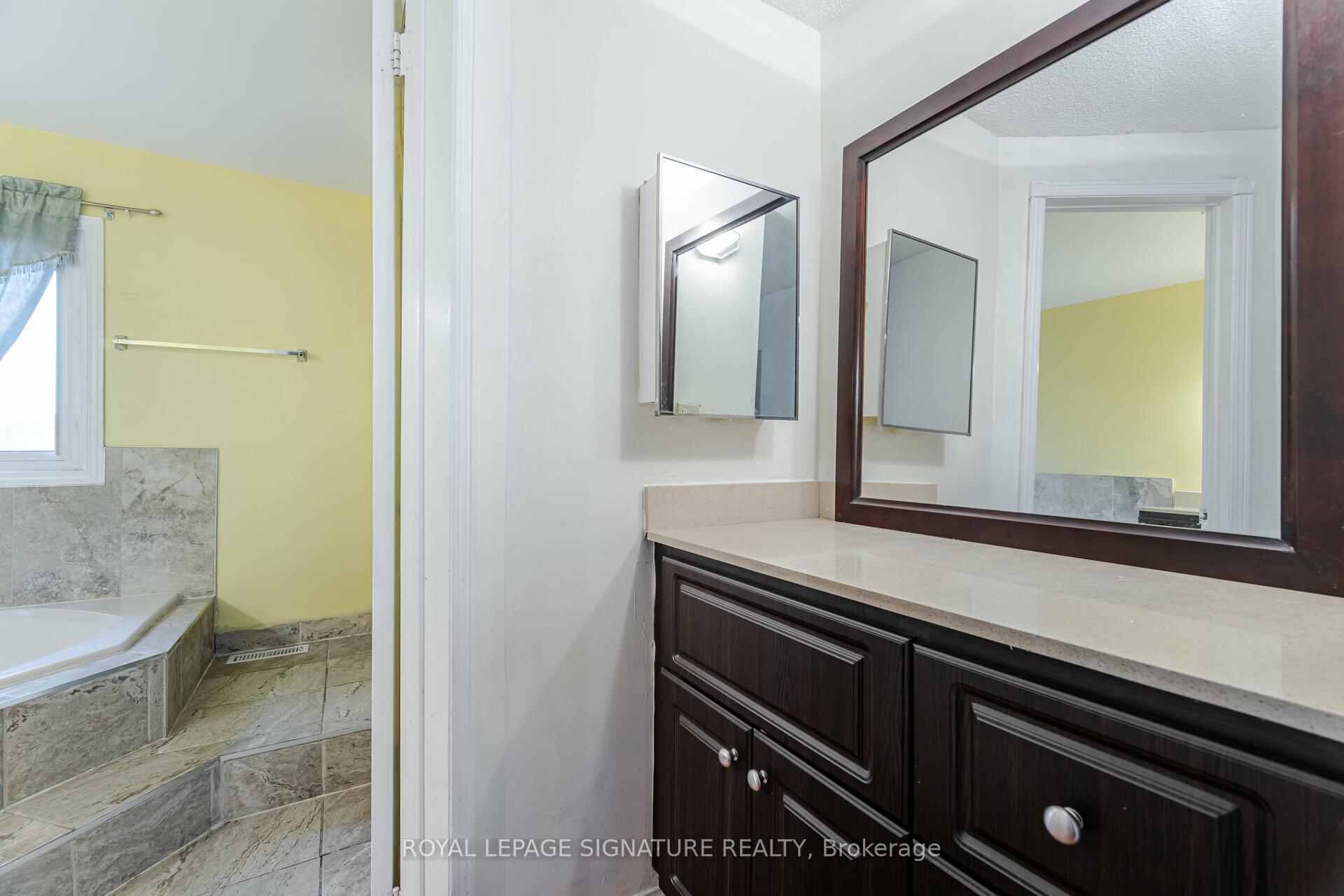 Photo 17 of 991 Rambleberry Avenue, Pickering, Liverpool — HOMEH