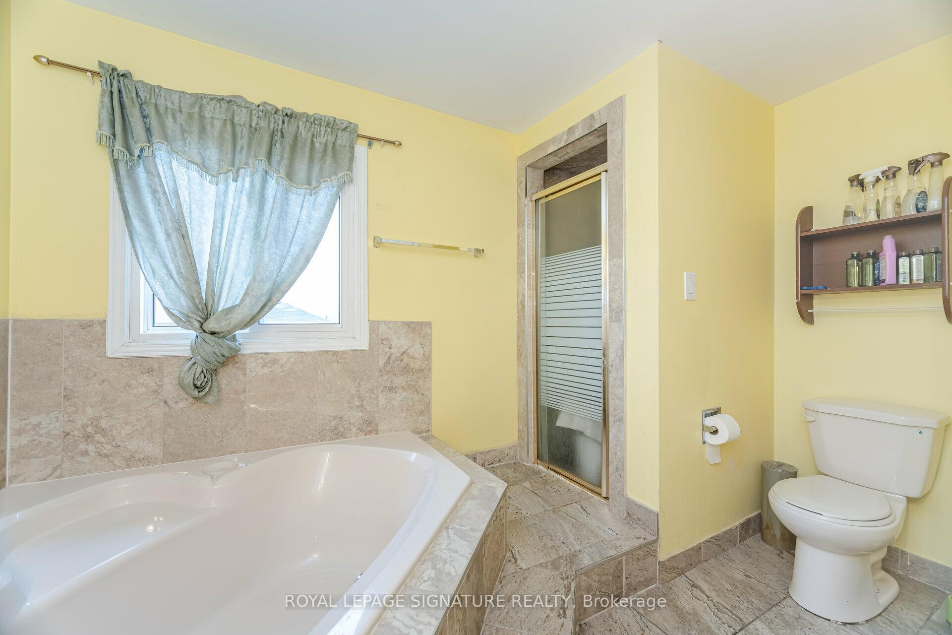 Photo 18 of 991 Rambleberry Avenue, Pickering, Liverpool — HOMEH