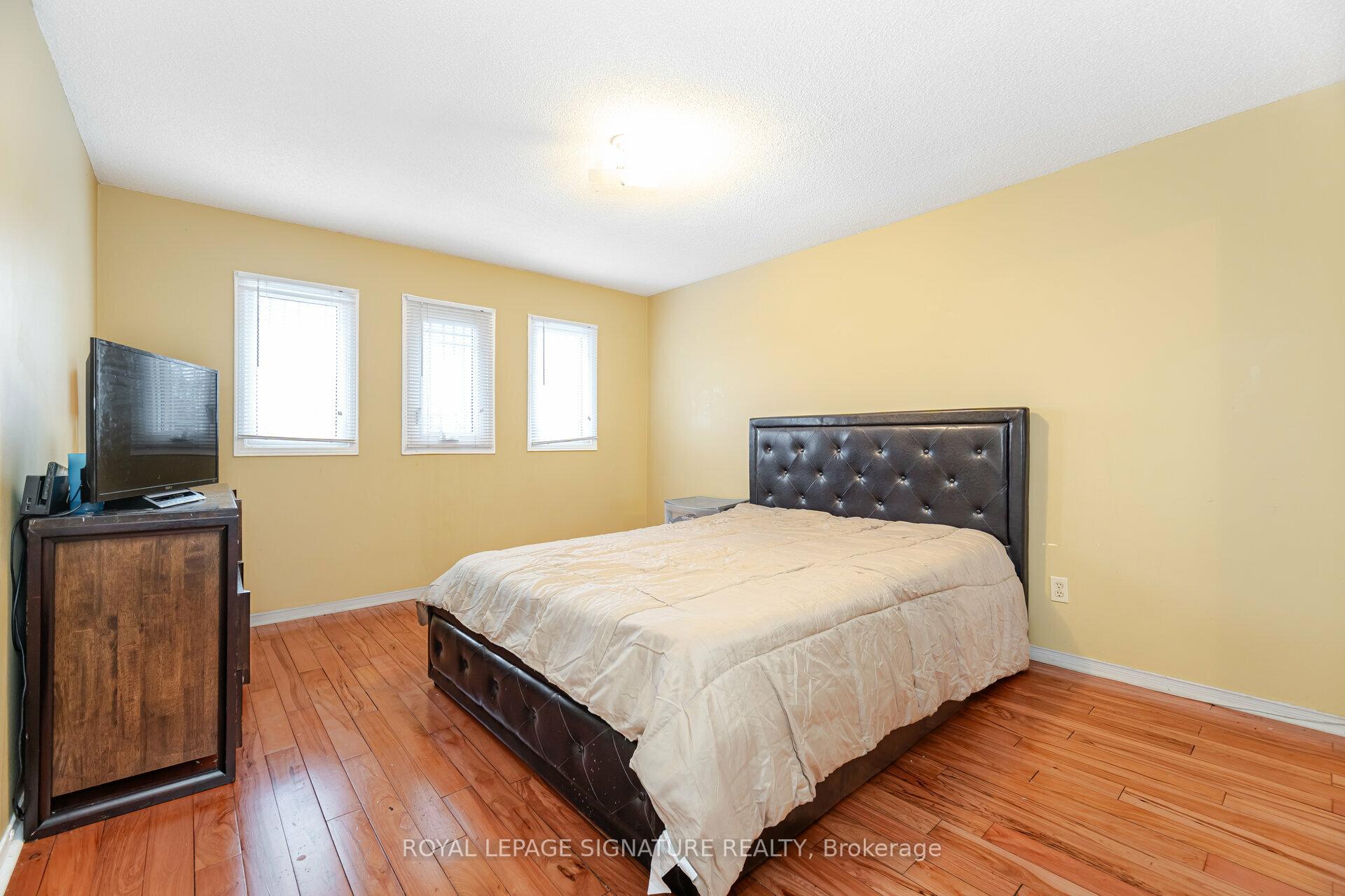 Photo 23 of 991 Rambleberry Avenue, Pickering, Liverpool — HOMEH