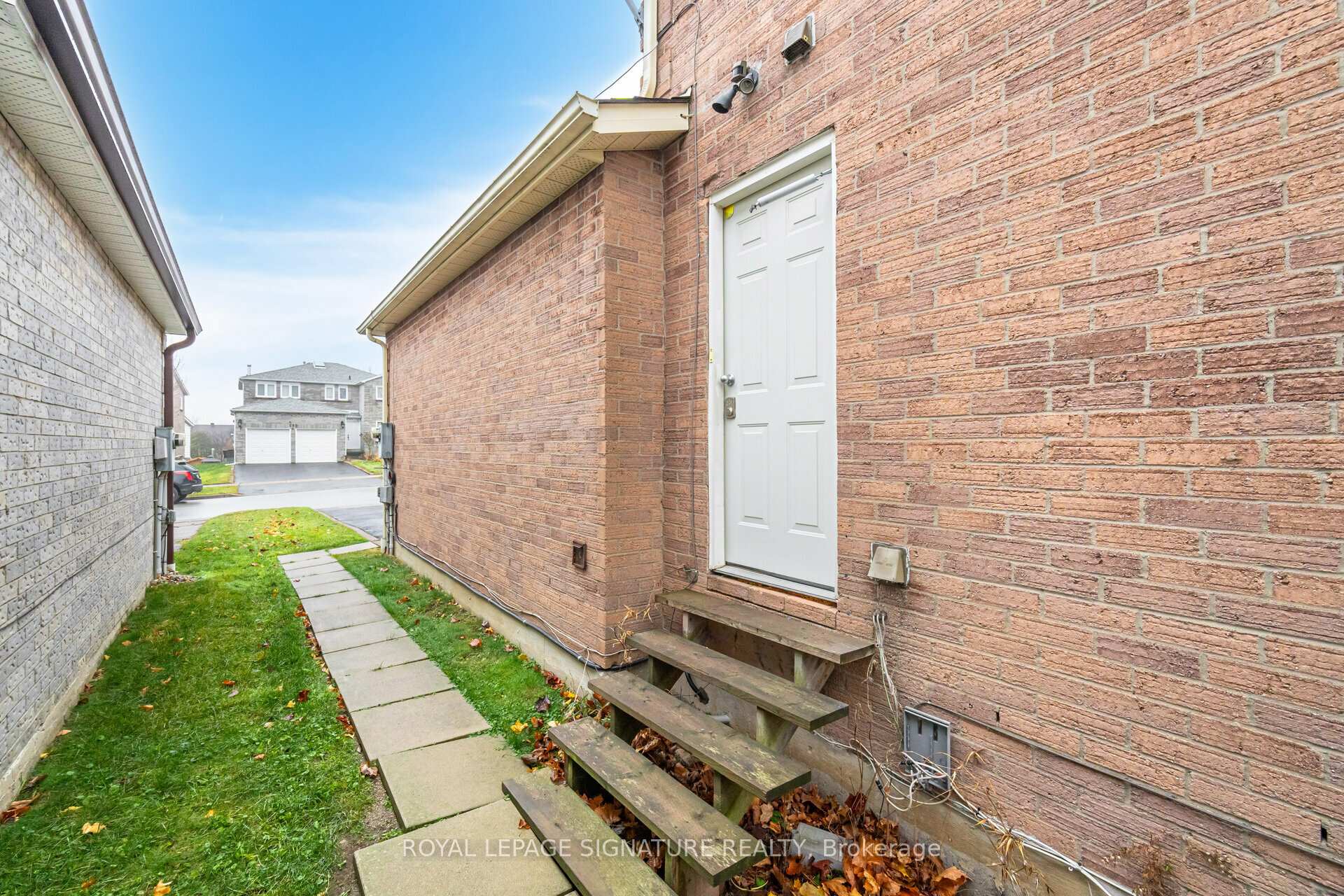 Photo 39 of 991 Rambleberry Avenue, Pickering, Liverpool — HOMEH