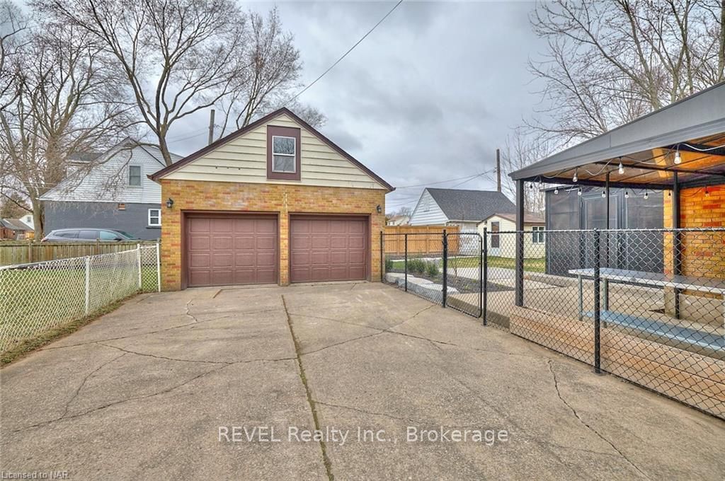 Photo 35 of 217 Edgar Street, Welland, Prince Charles — HOMEH