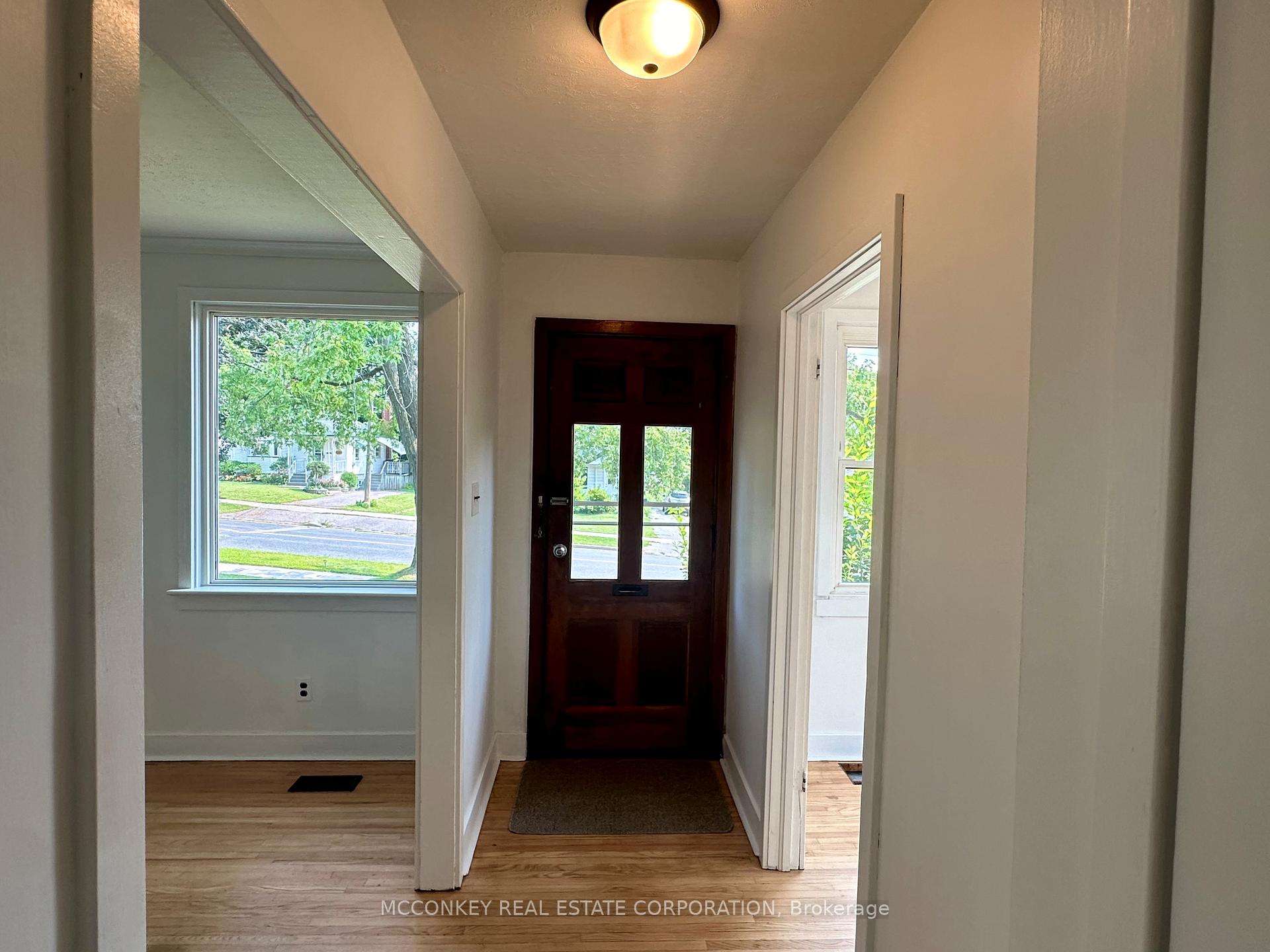 Photo 13 of 1033 Western Avenue, Peterborough, Otonabee Ward 1 — HOMEH