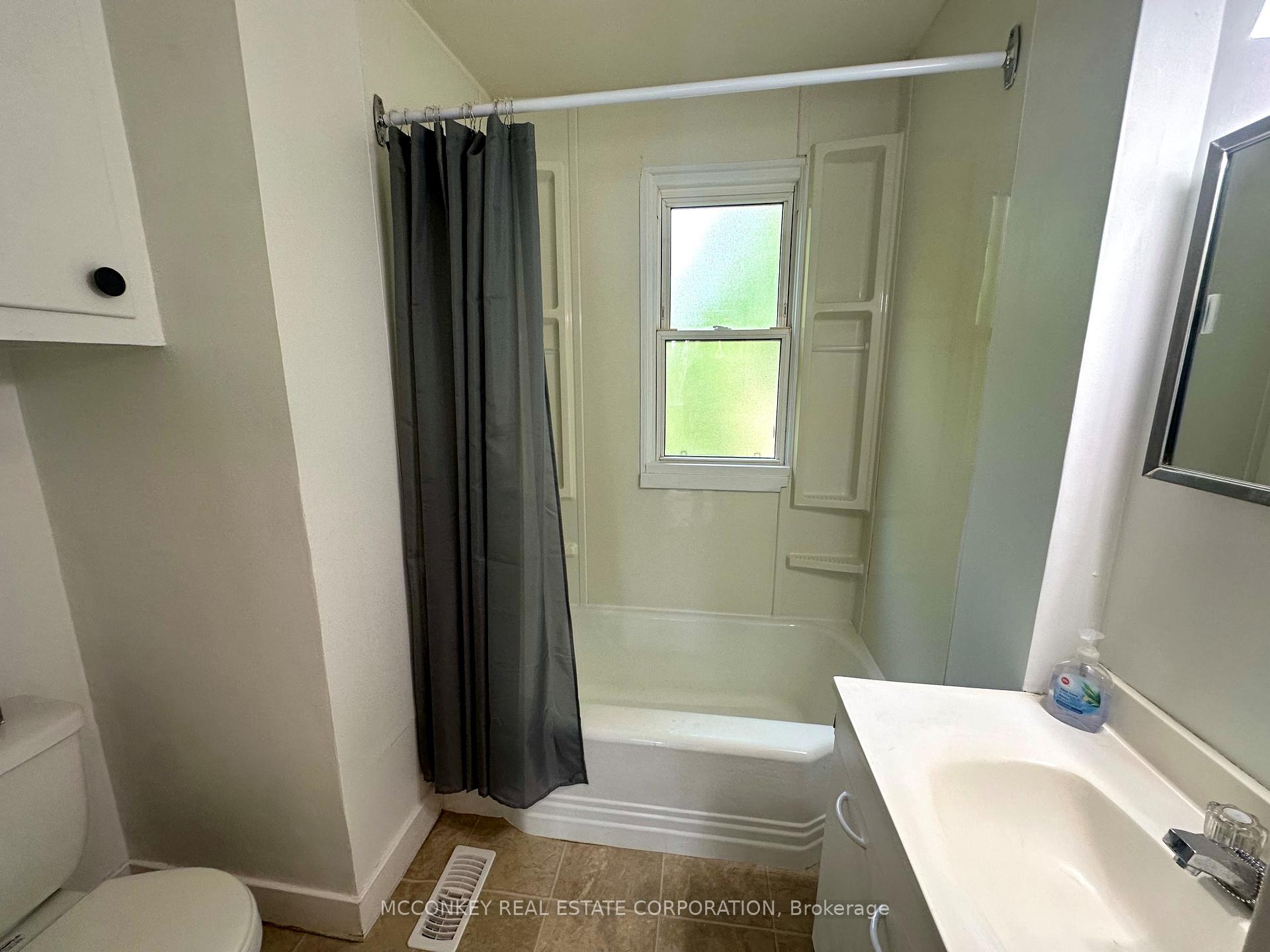 Photo 14 of 1033 Western Avenue, Peterborough, Otonabee Ward 1 — HOMEH