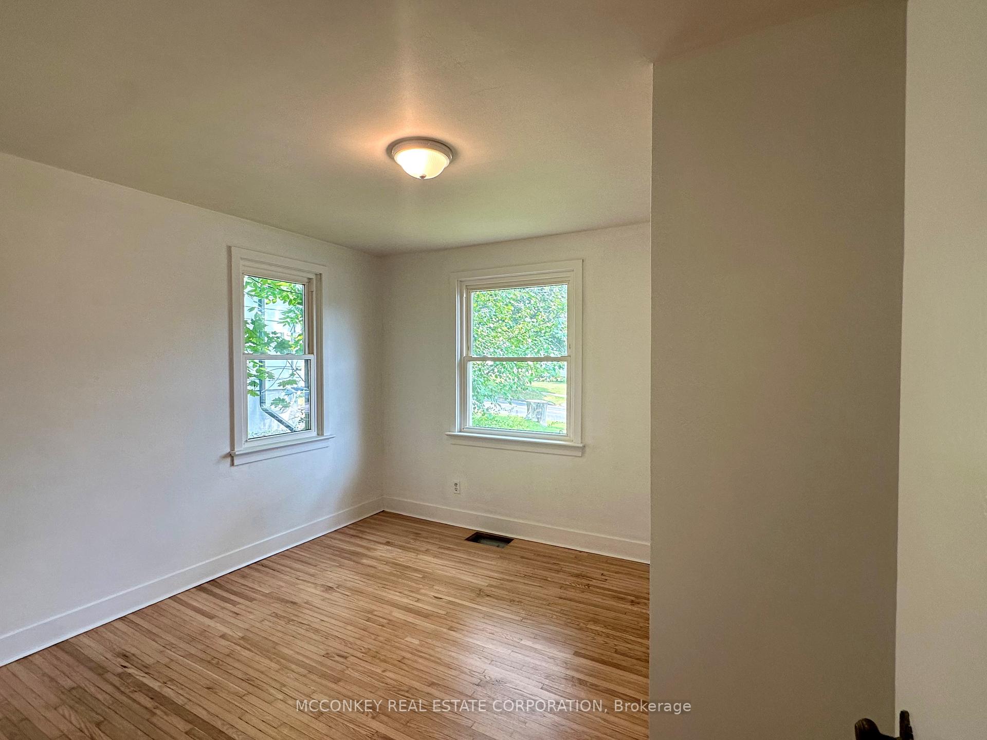 Photo 16 of 1033 Western Avenue, Peterborough, Otonabee Ward 1 — HOMEH