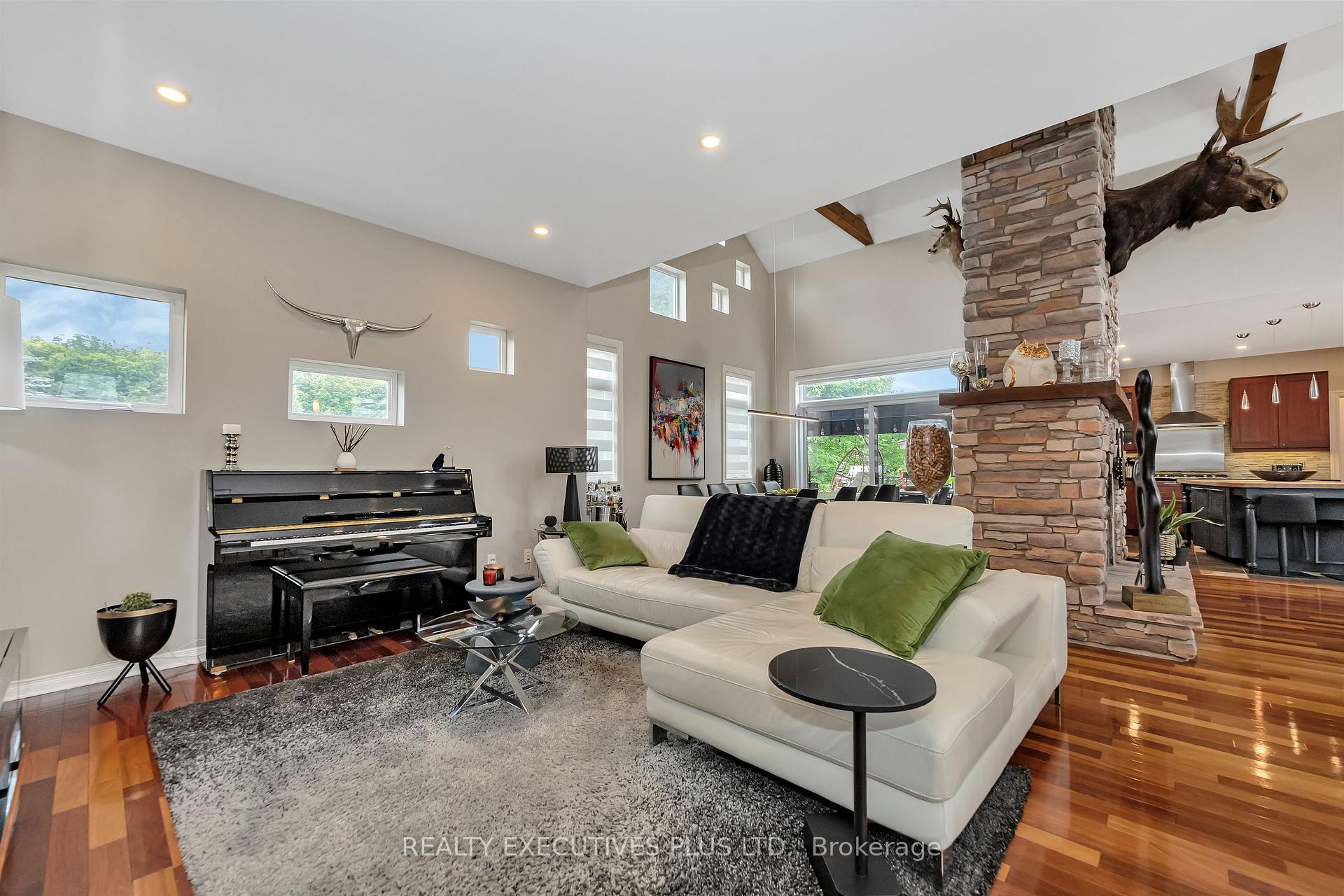 Photo 13 of 1198 Fieldown Street, Ottawa, Cumberland Ridge — HOMEH