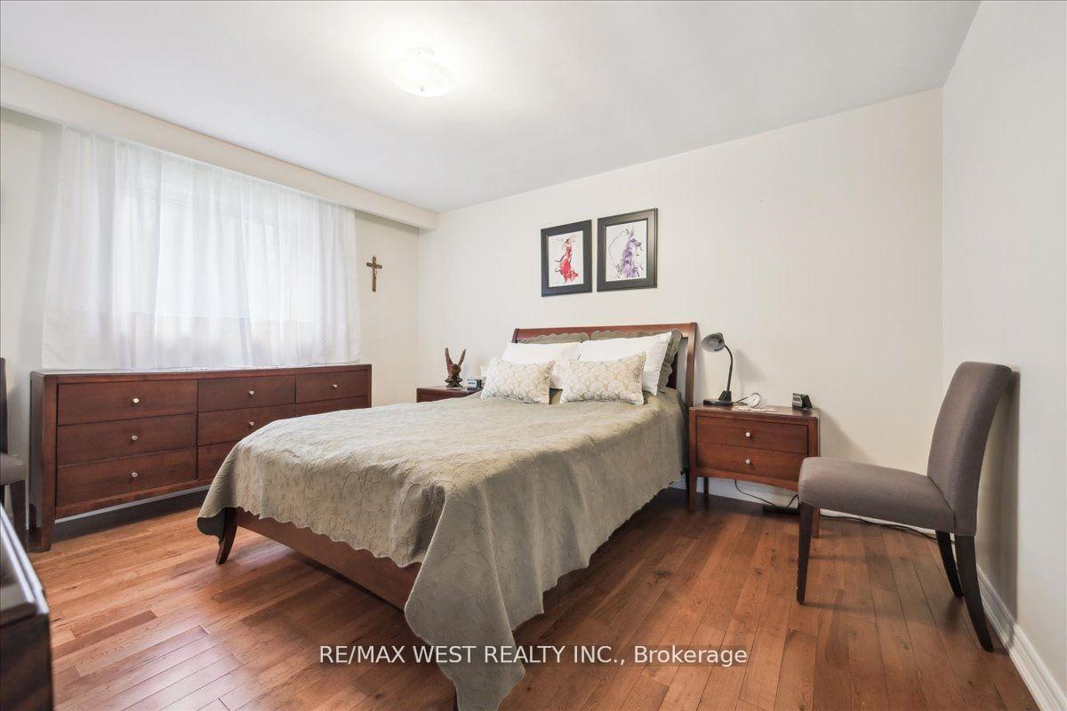 Photo 12 of 117 Willis Road, Vaughan, East Woodbridge — HOMEH