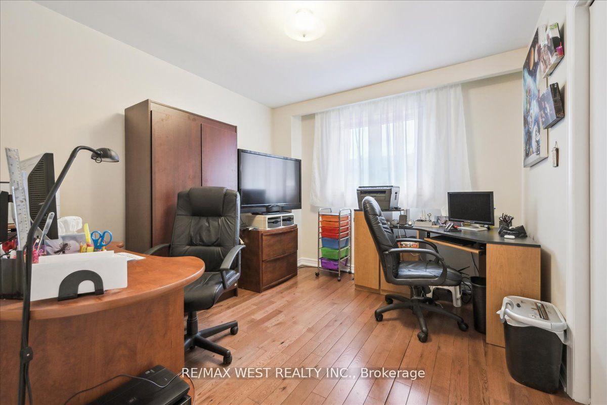 Photo 13 of 117 Willis Road, Vaughan, East Woodbridge — HOMEH
