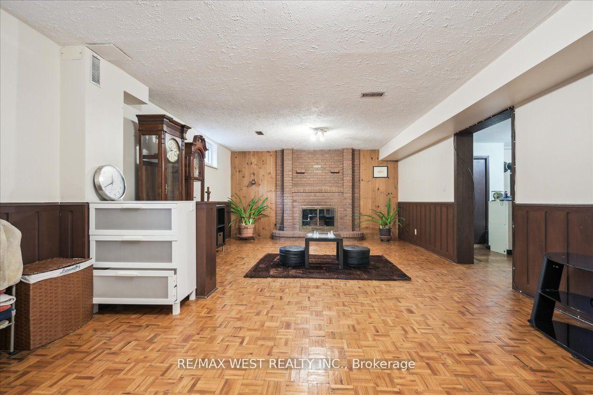 Photo 15 of 117 Willis Road, Vaughan, East Woodbridge — HOMEH
