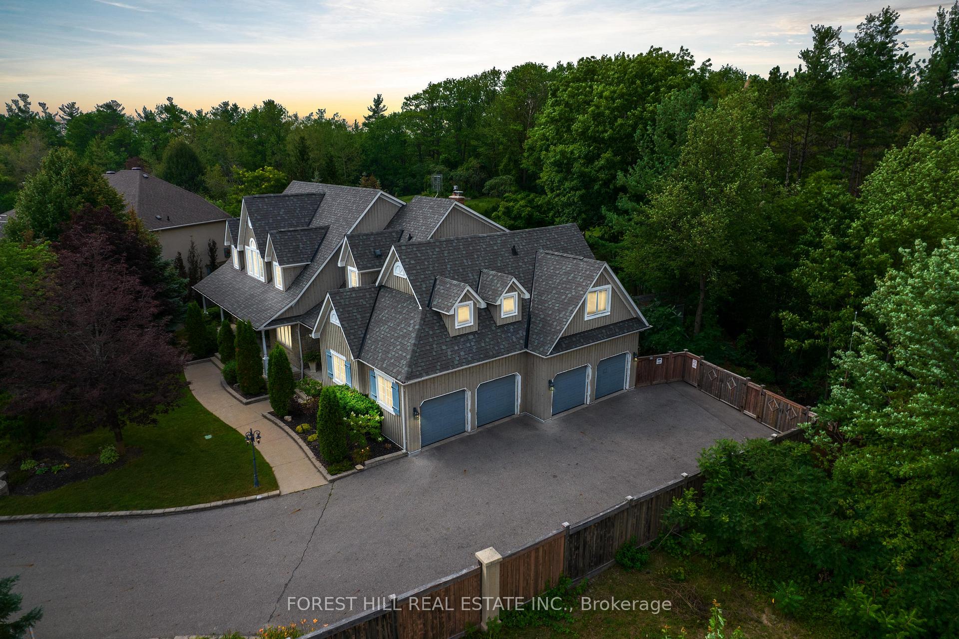 Photo 1 of Unit Upper, 160 Kootenay Ridge, Vaughan, Rural Vaughan — HOMEH