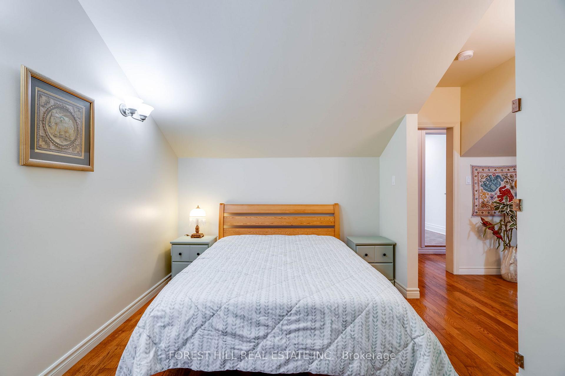 Photo 13 of Unit Upper, 160 Kootenay Ridge, Vaughan, Rural Vaughan — HOMEH