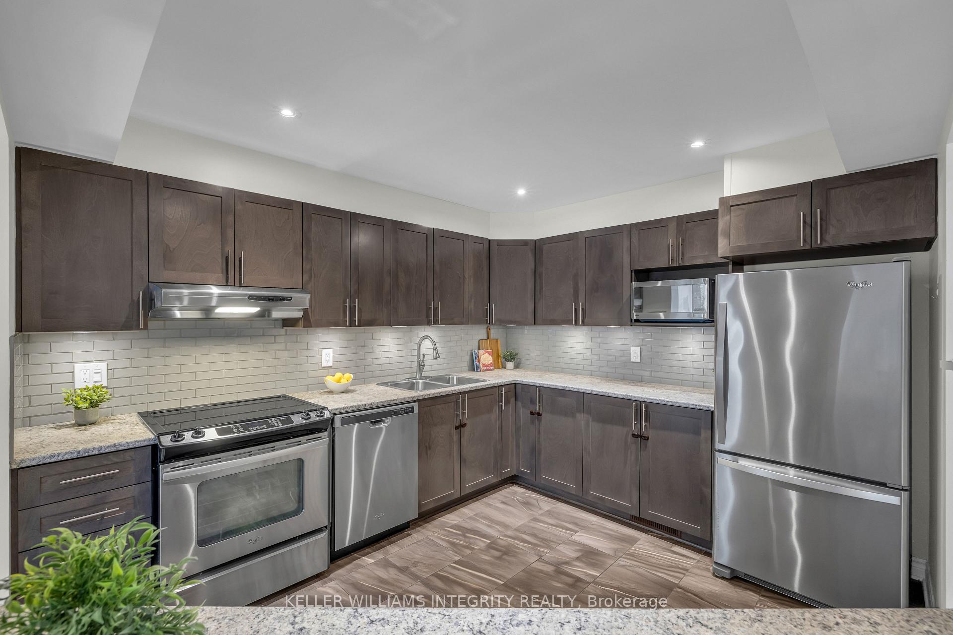 Photo 10 of 672 Petrichor Crescent, Ottawa, Avalon West — HOMEH