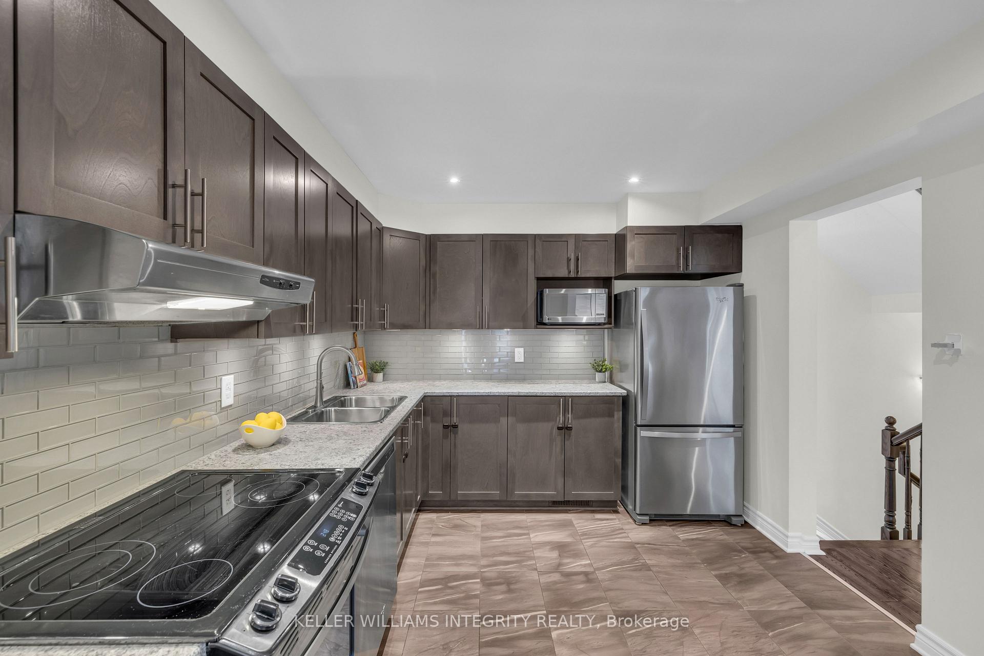 Photo 12 of 672 Petrichor Crescent, Ottawa, Avalon West — HOMEH