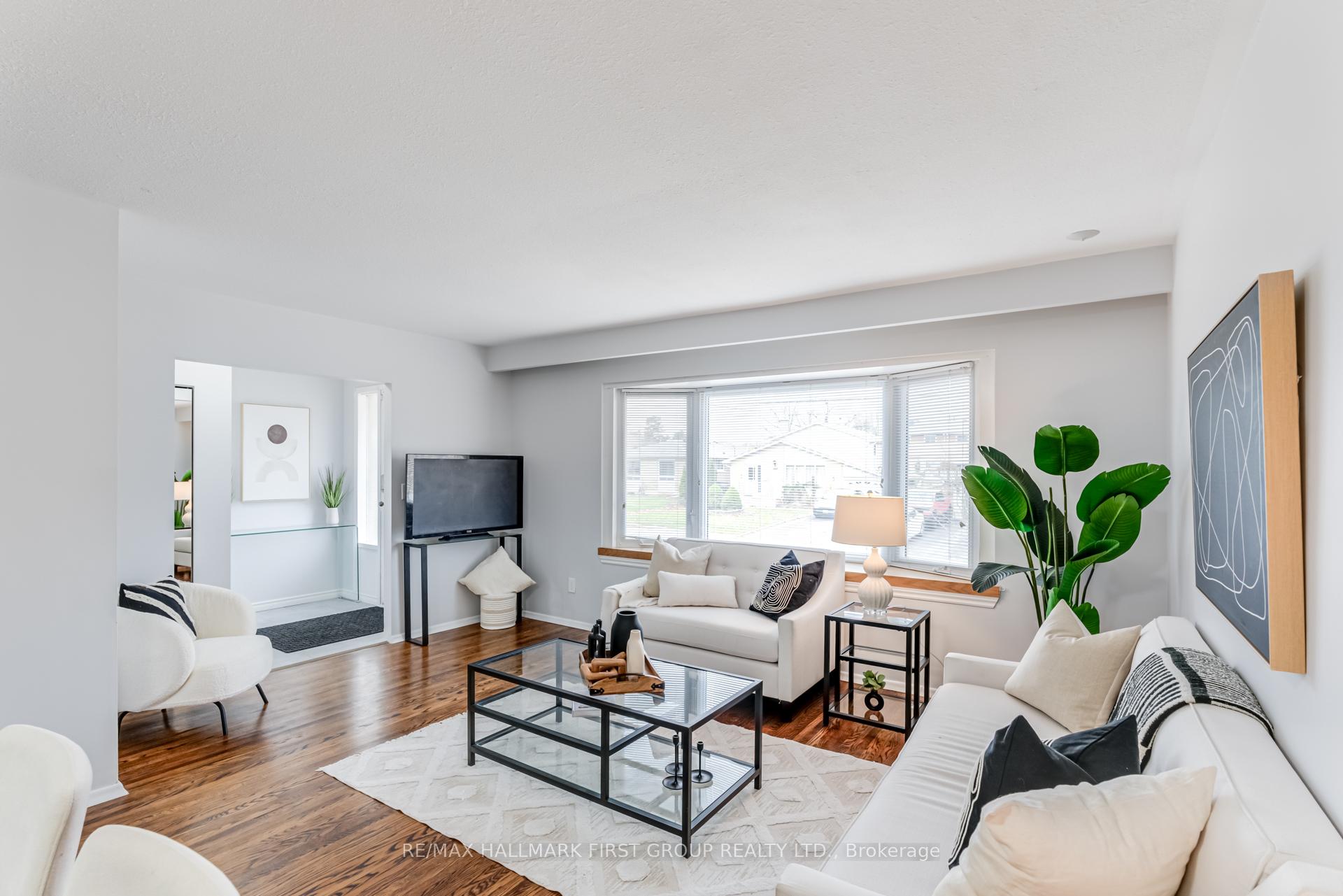 Photo 9 of 837 Hillcrest Road, Pickering, West Shore — HOMEH