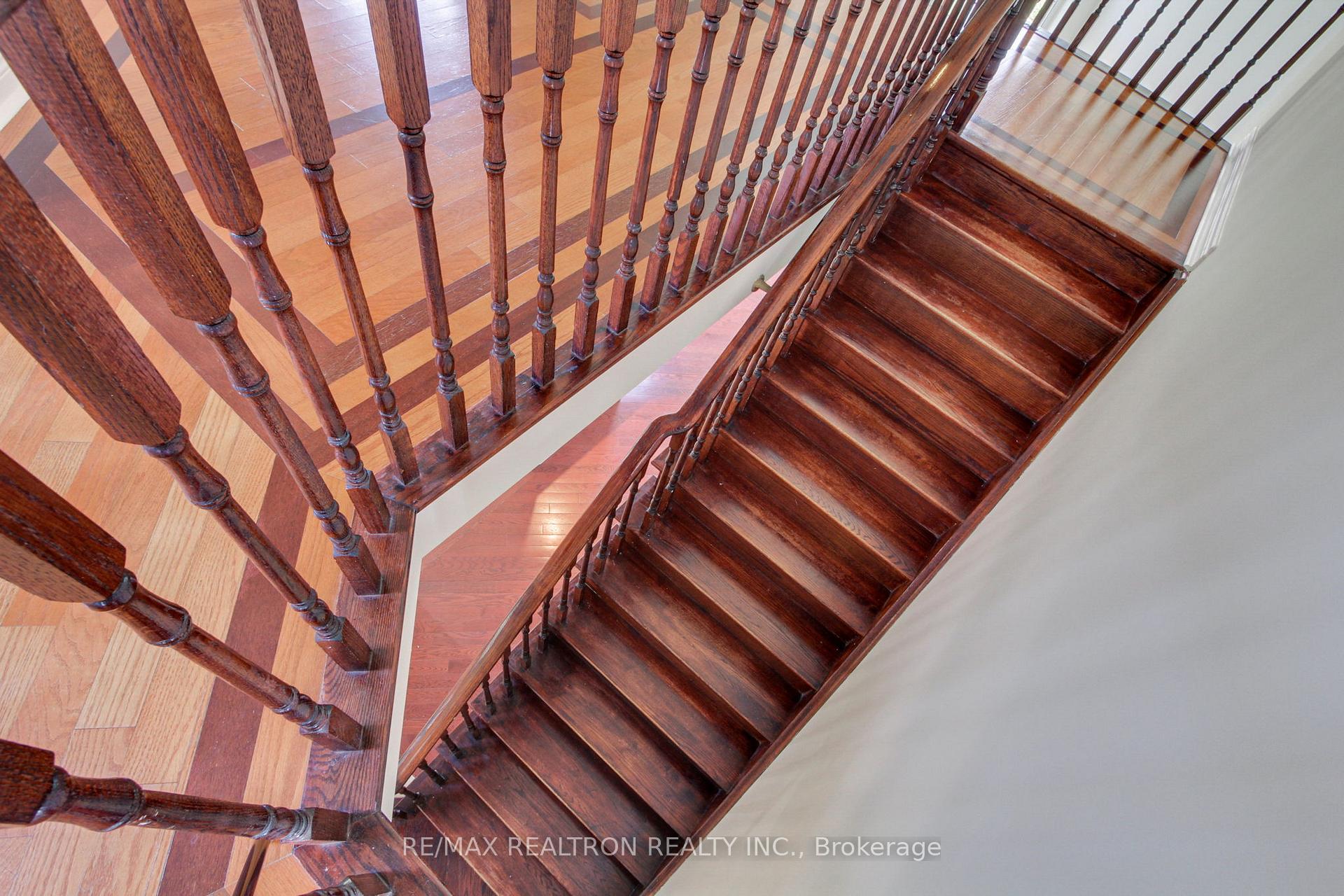 Photo 28 of 119 Watkins Glen Crescent, Aurora, Bayview Wellington — HOMEH