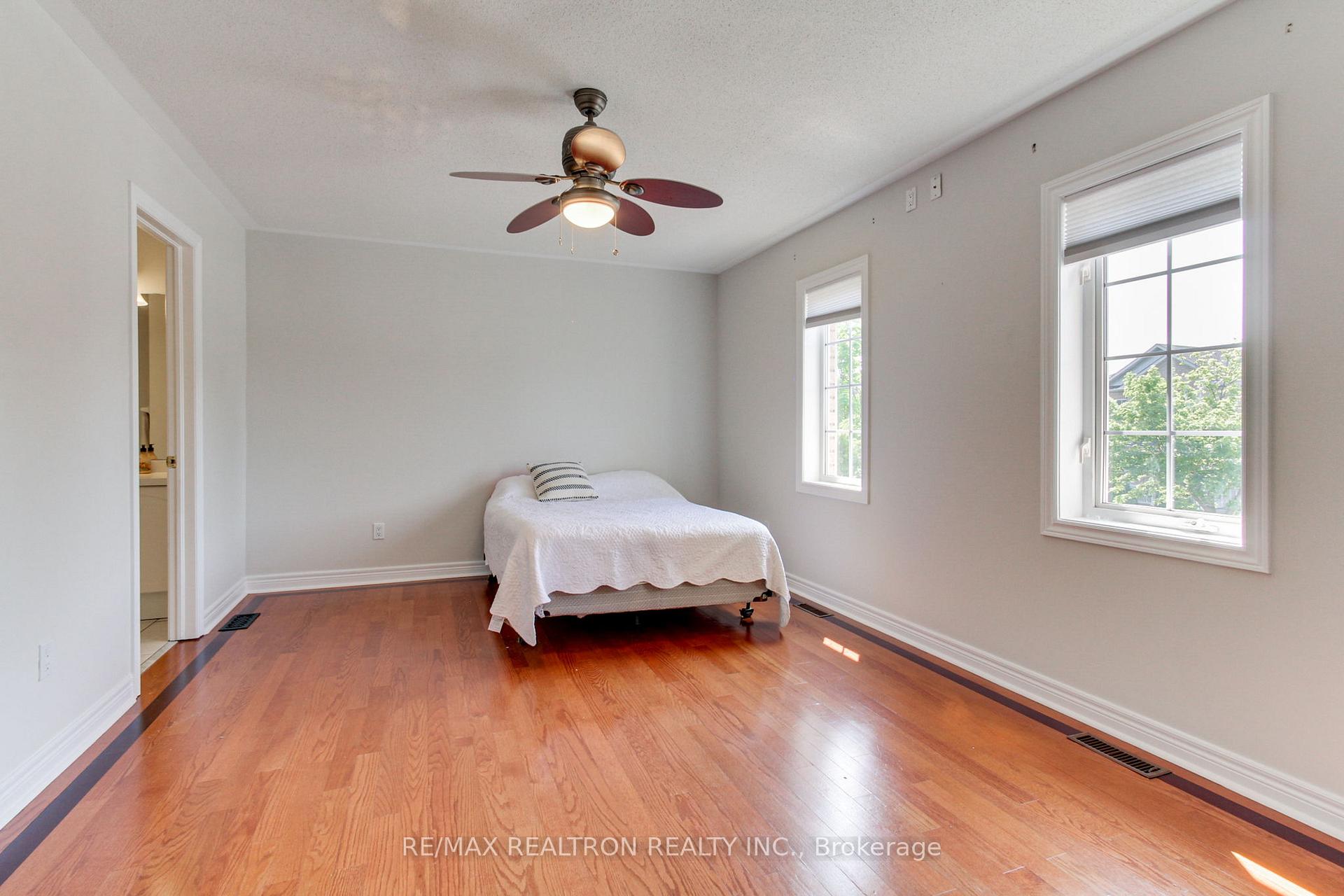 Photo 29 of 119 Watkins Glen Crescent, Aurora, Bayview Wellington — HOMEH