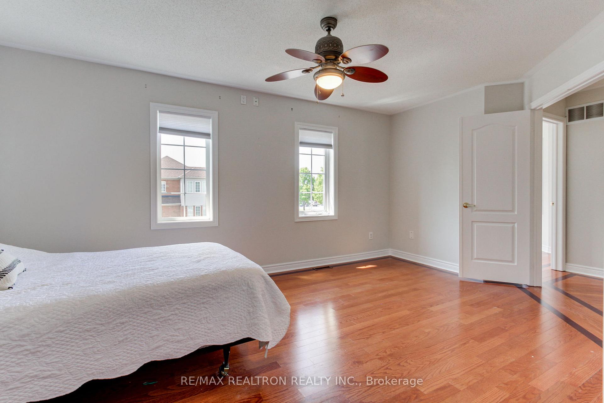 Photo 34 of 119 Watkins Glen Crescent, Aurora, Bayview Wellington — HOMEH