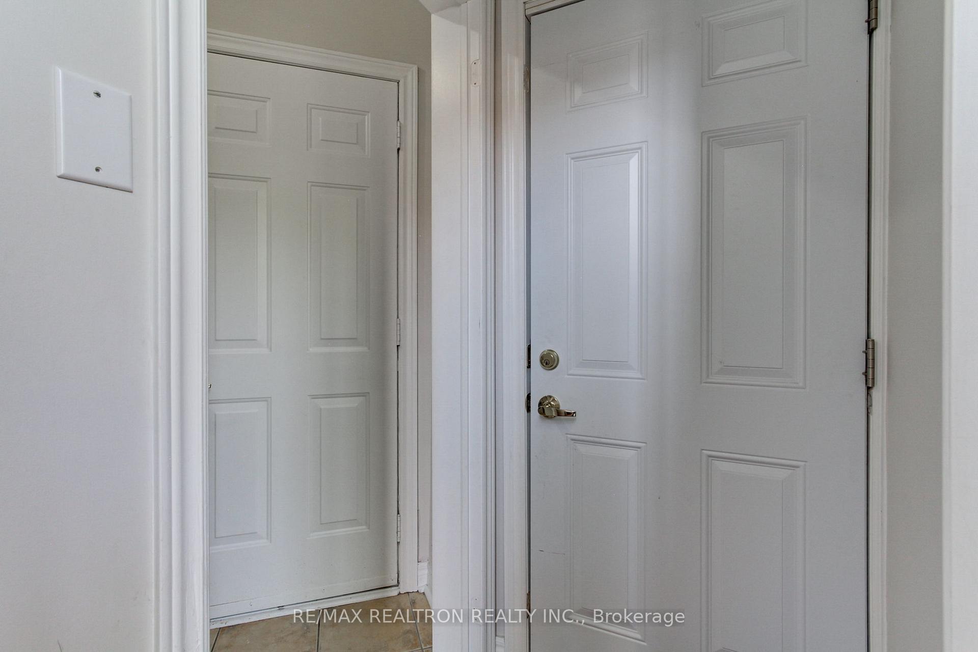 Photo 35 of 119 Watkins Glen Crescent, Aurora, Bayview Wellington — HOMEH