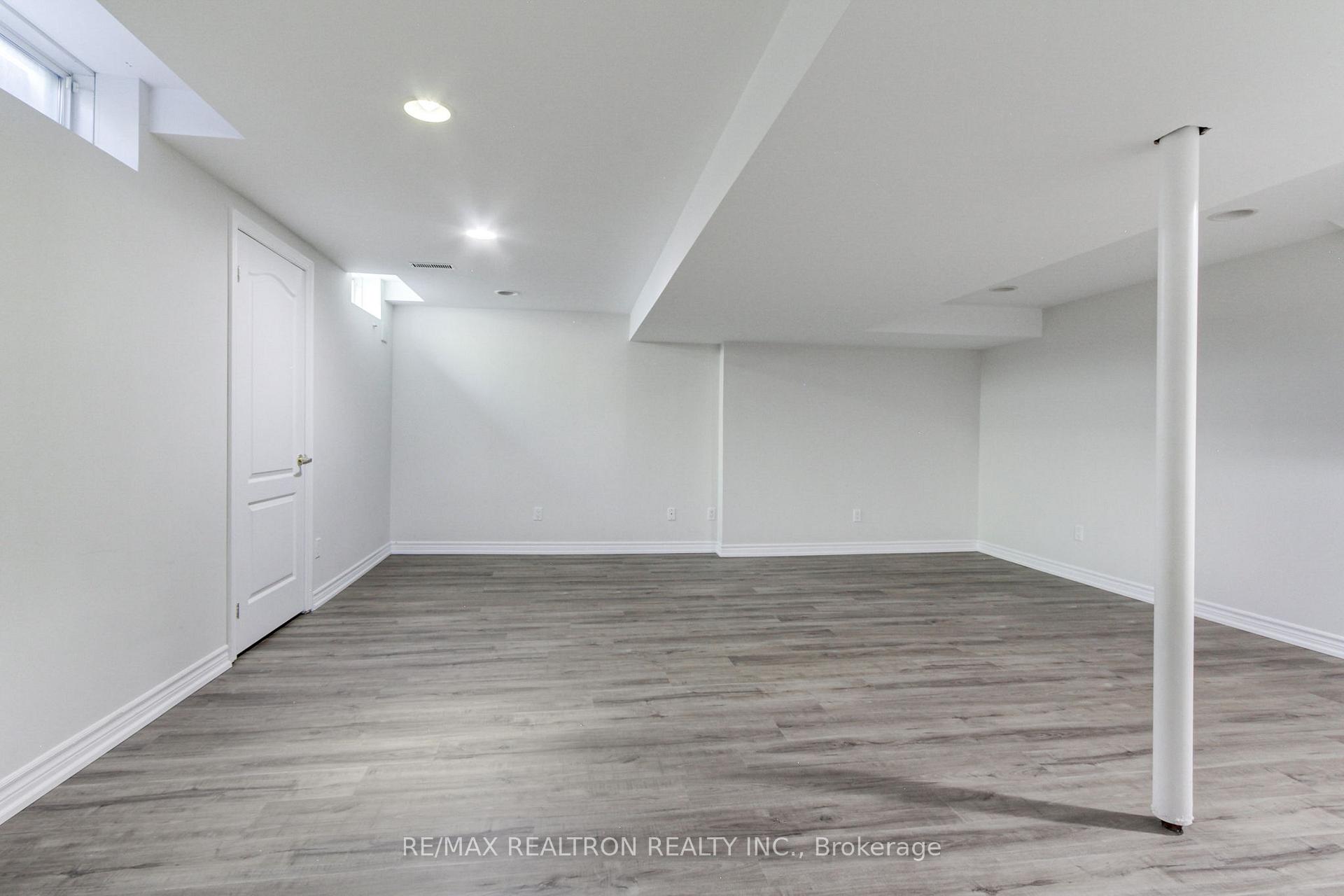 Photo 37 of 119 Watkins Glen Crescent, Aurora, Bayview Wellington — HOMEH