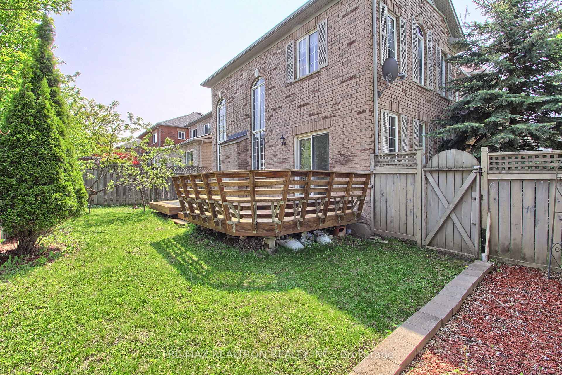 Photo 45 of 119 Watkins Glen Crescent, Aurora, Bayview Wellington — HOMEH