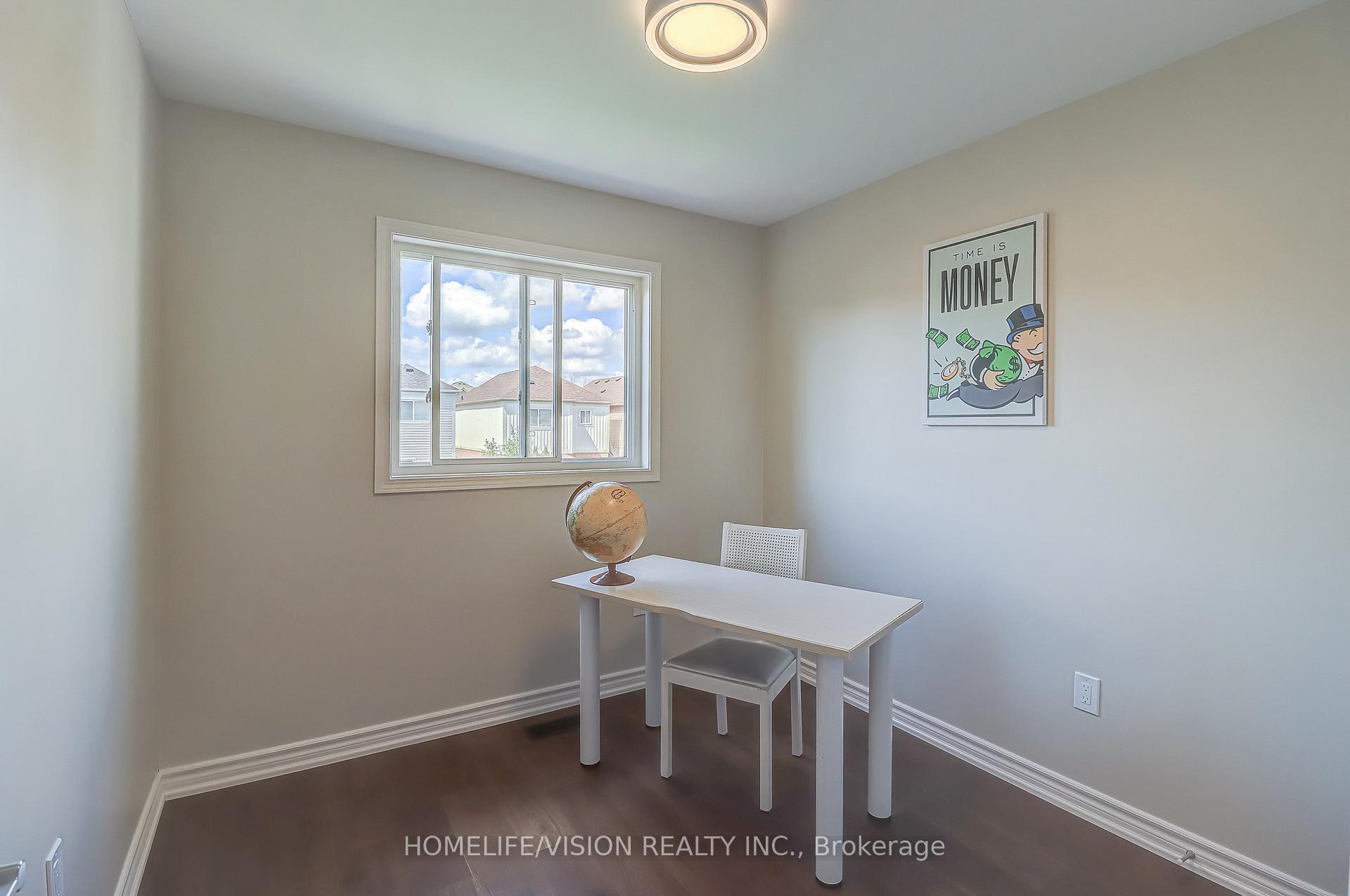 Photo 13 of 28 Longueuil Place, Whitby, Pringle Creek — HOMEH