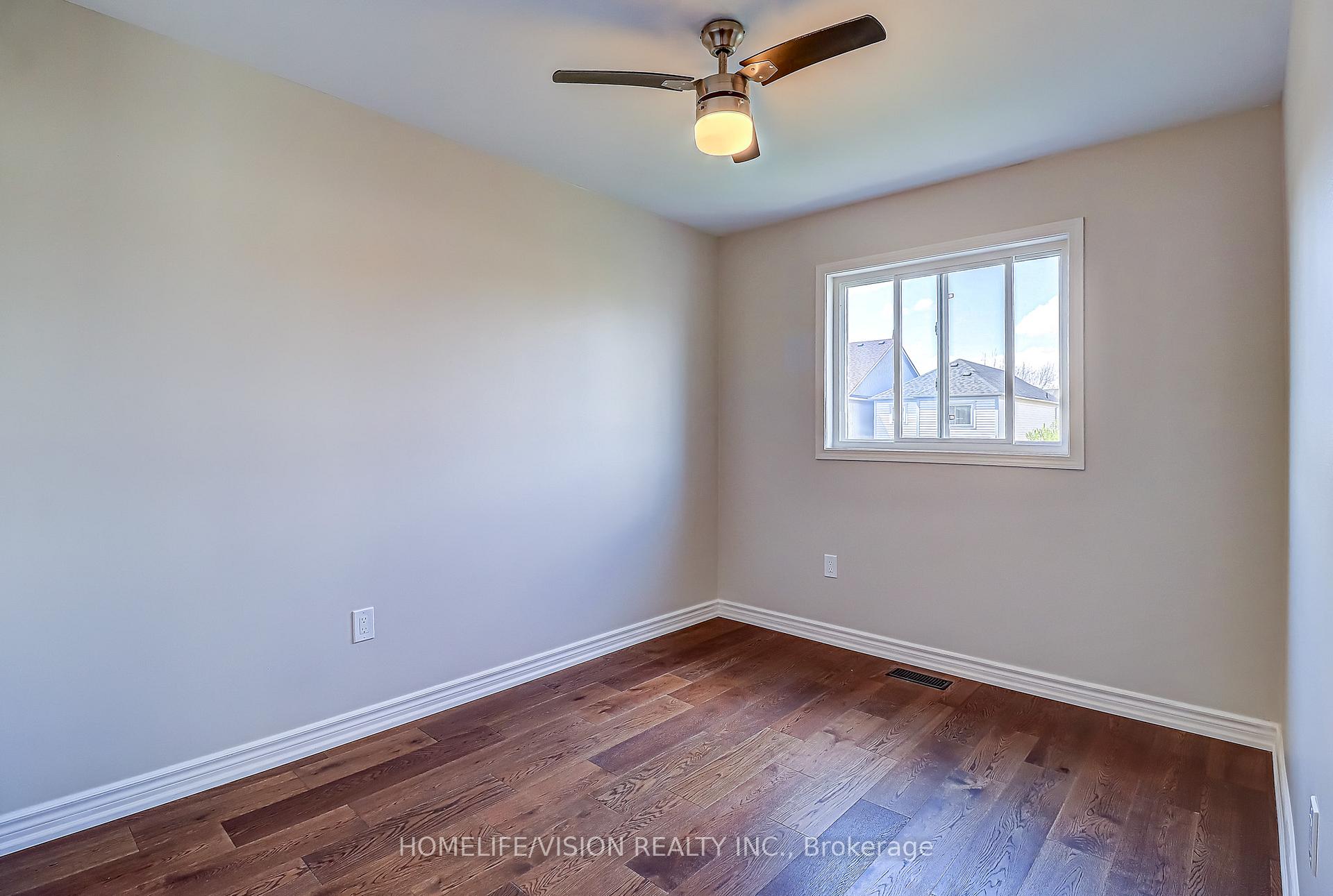 Photo 14 of 28 Longueuil Place, Whitby, Pringle Creek — HOMEH