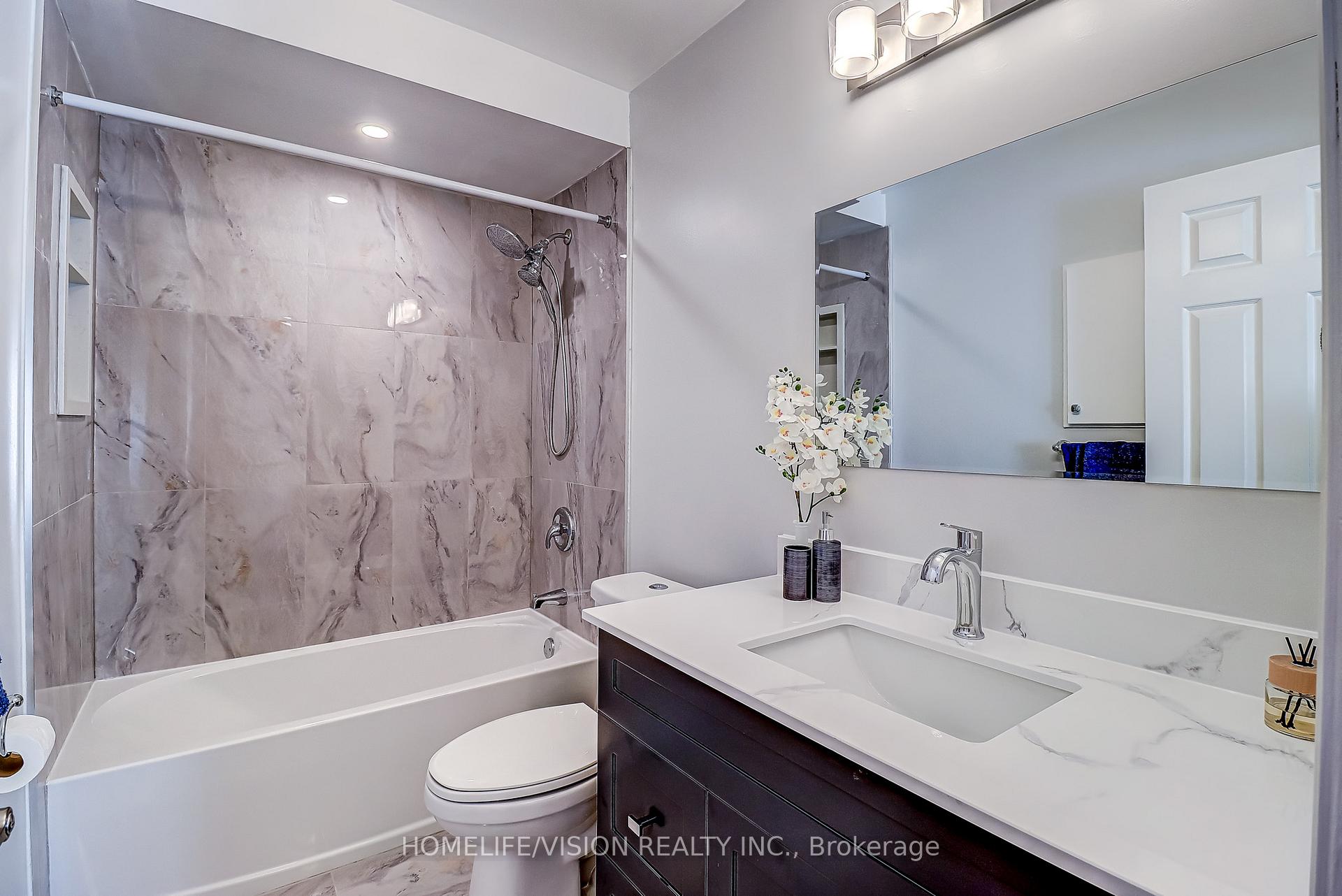 Photo 15 of 28 Longueuil Place, Whitby, Pringle Creek — HOMEH