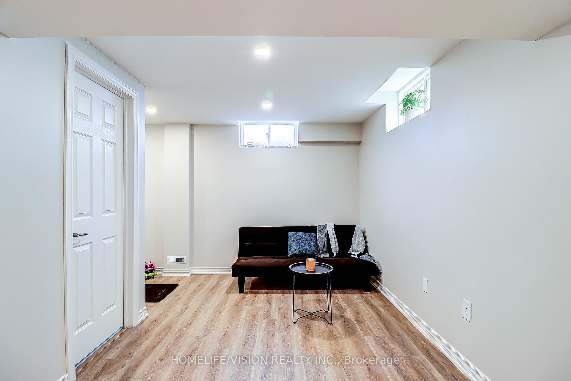 Photo 20 of 28 Longueuil Place, Whitby, Pringle Creek — HOMEH